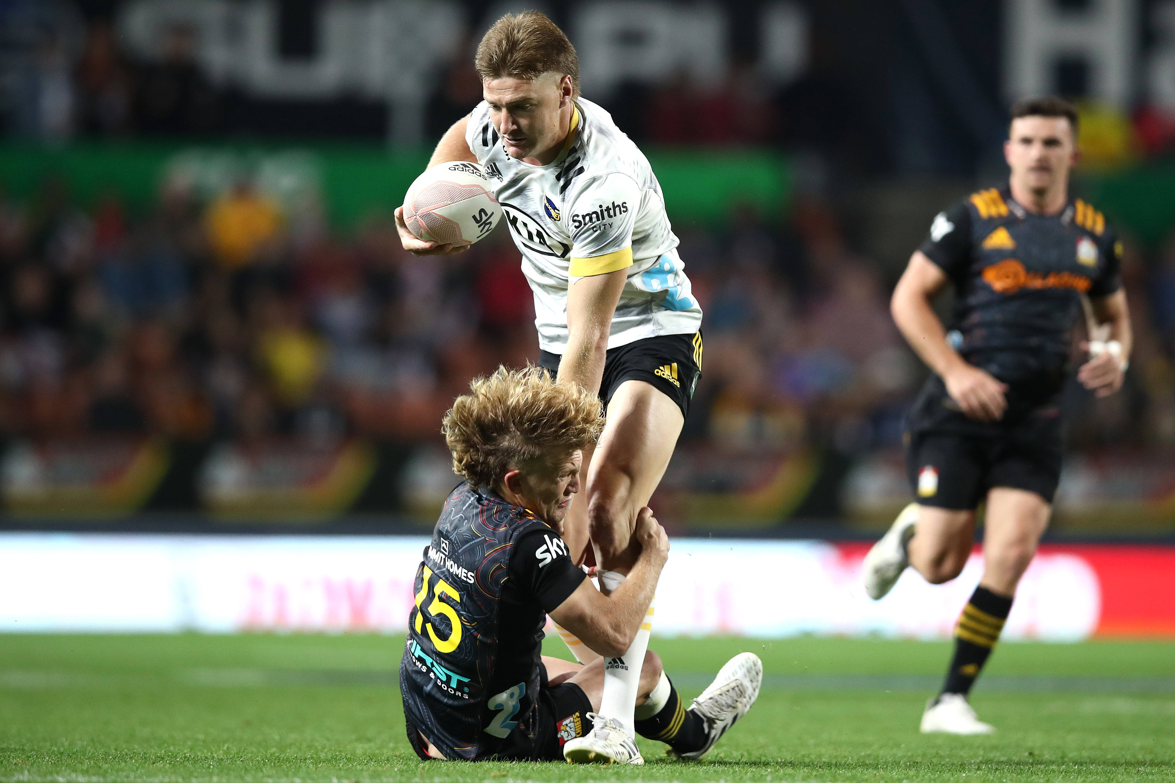 Chiefs vs Hurricanes highlights Damian McKenzie kick video Super Rugby Aotearoa