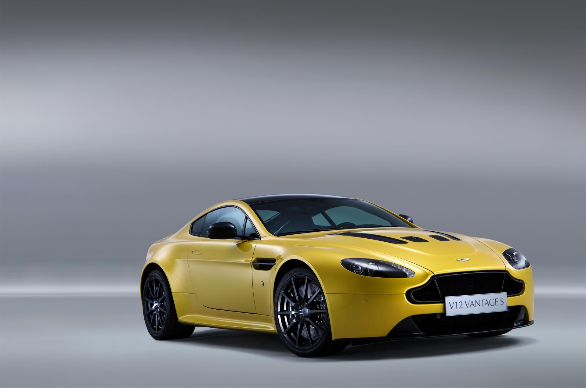 Aston Martin V12 Vantage S Wallpaper [HD]