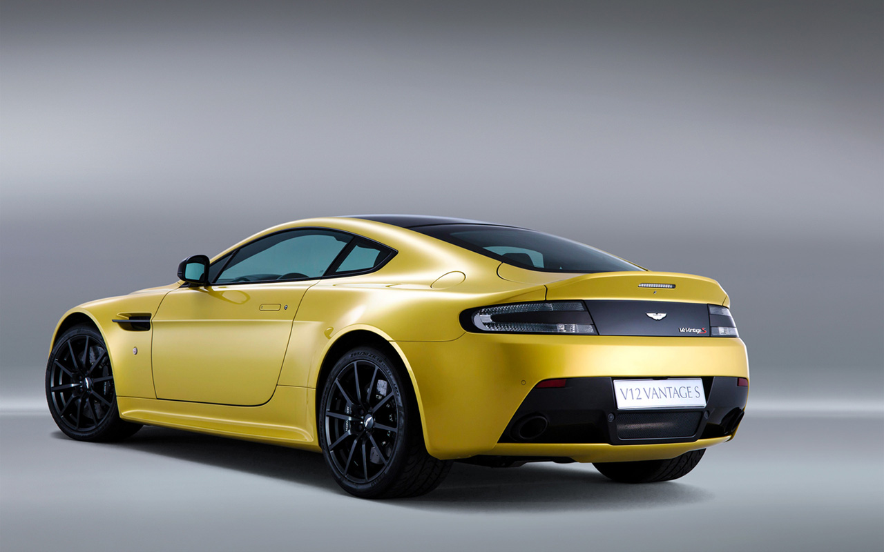 Aston Martin V12 Vantage S 2013 Aston Martin V12 Vantage S