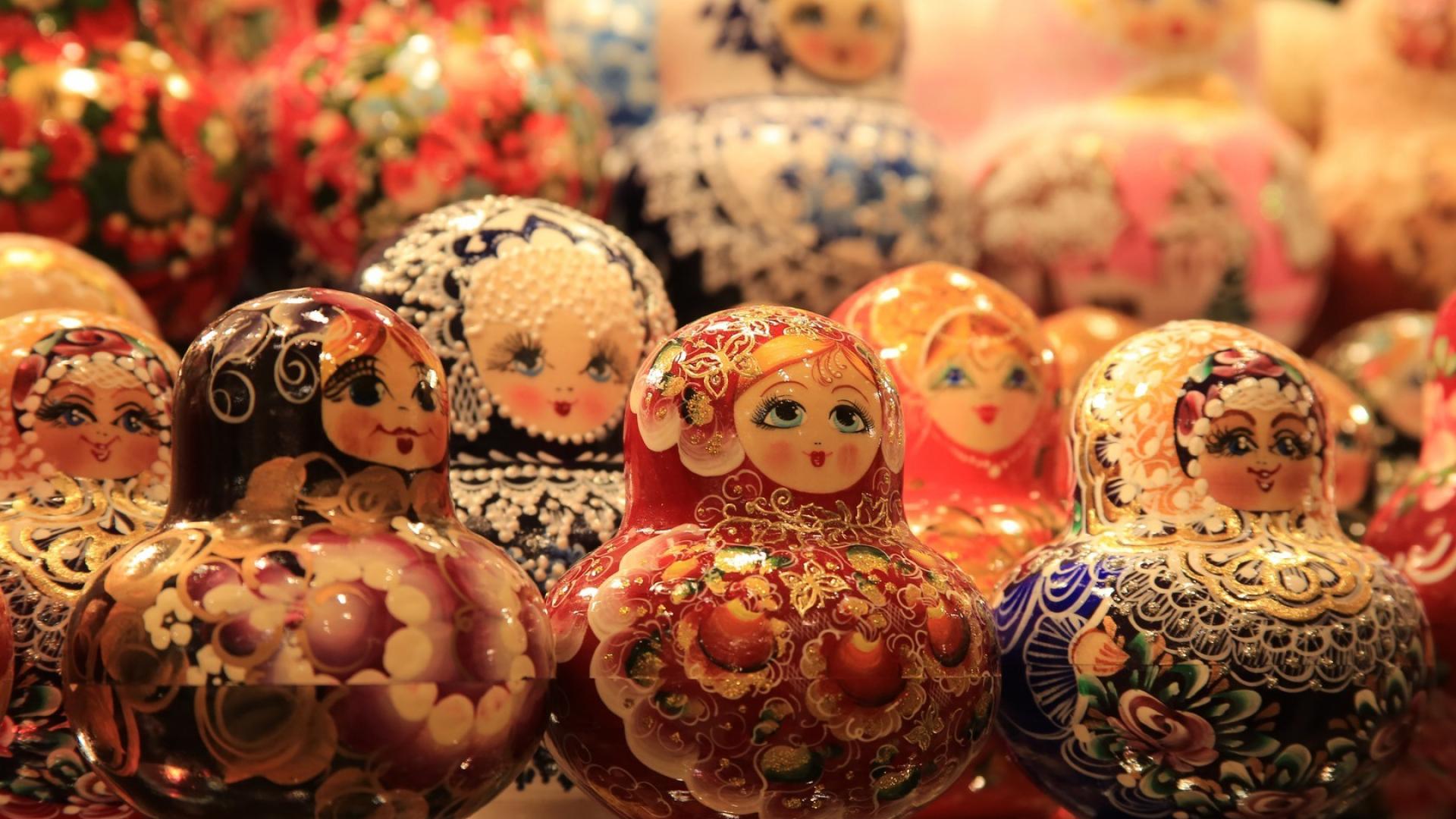 Russian Doll Wallpaper