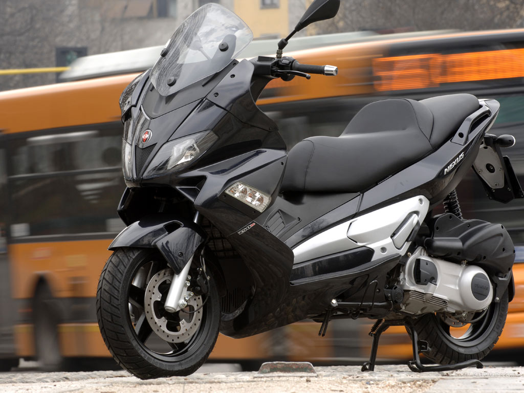 Gilera Nexus 250 Photo, Informations, Articles