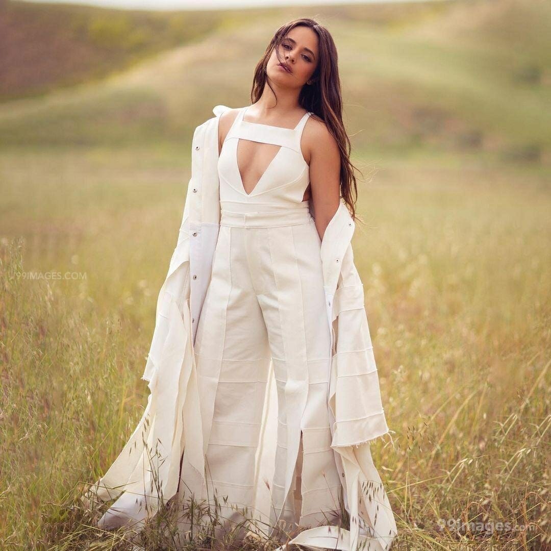 ✓[ Latest] Cuban American Singer Image, HD Photo (1080p), Wallpaper (Android IPhone)