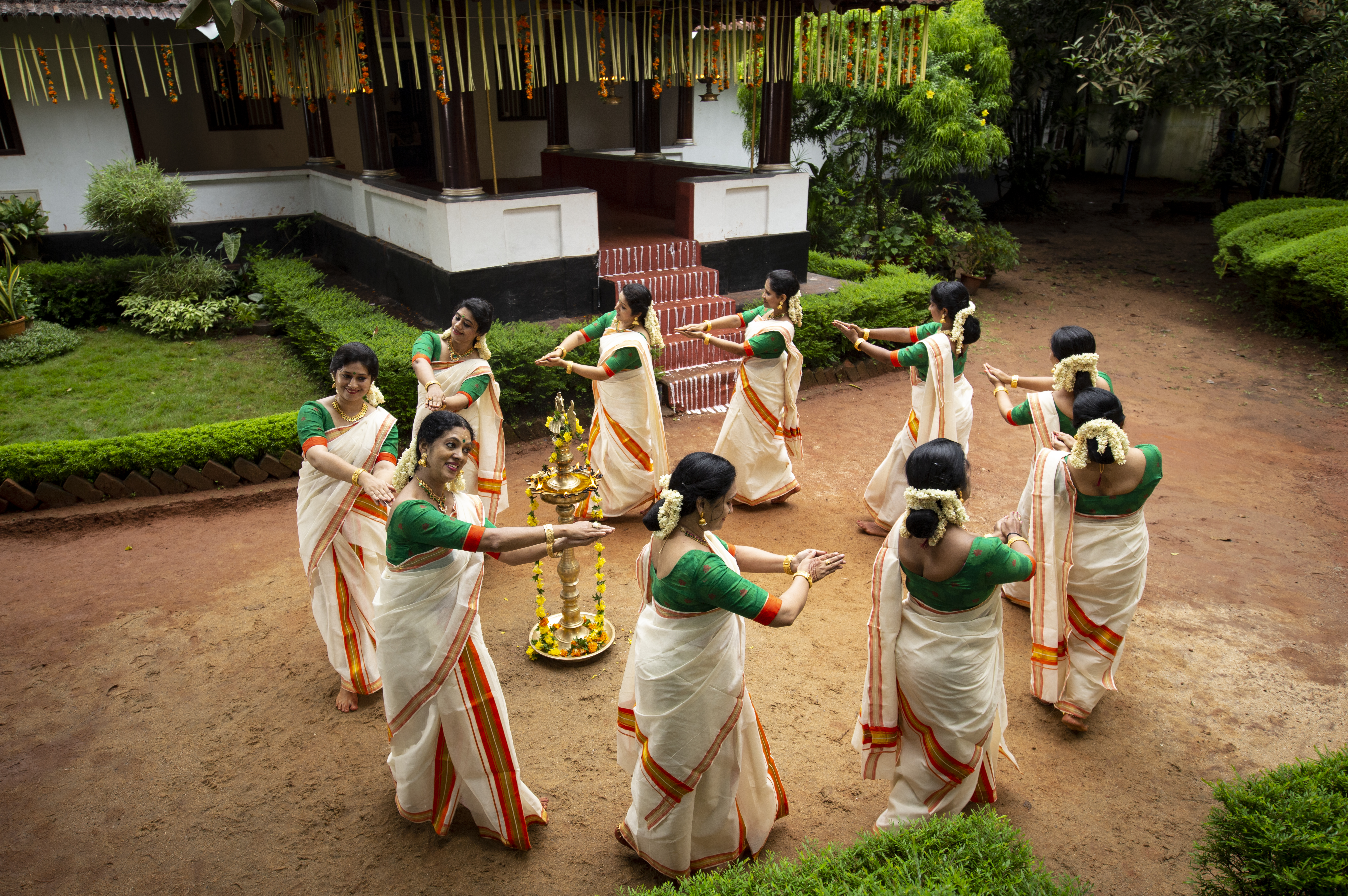 Thiruvathirakali. Dances of Kerala. Art Forms of Kerala