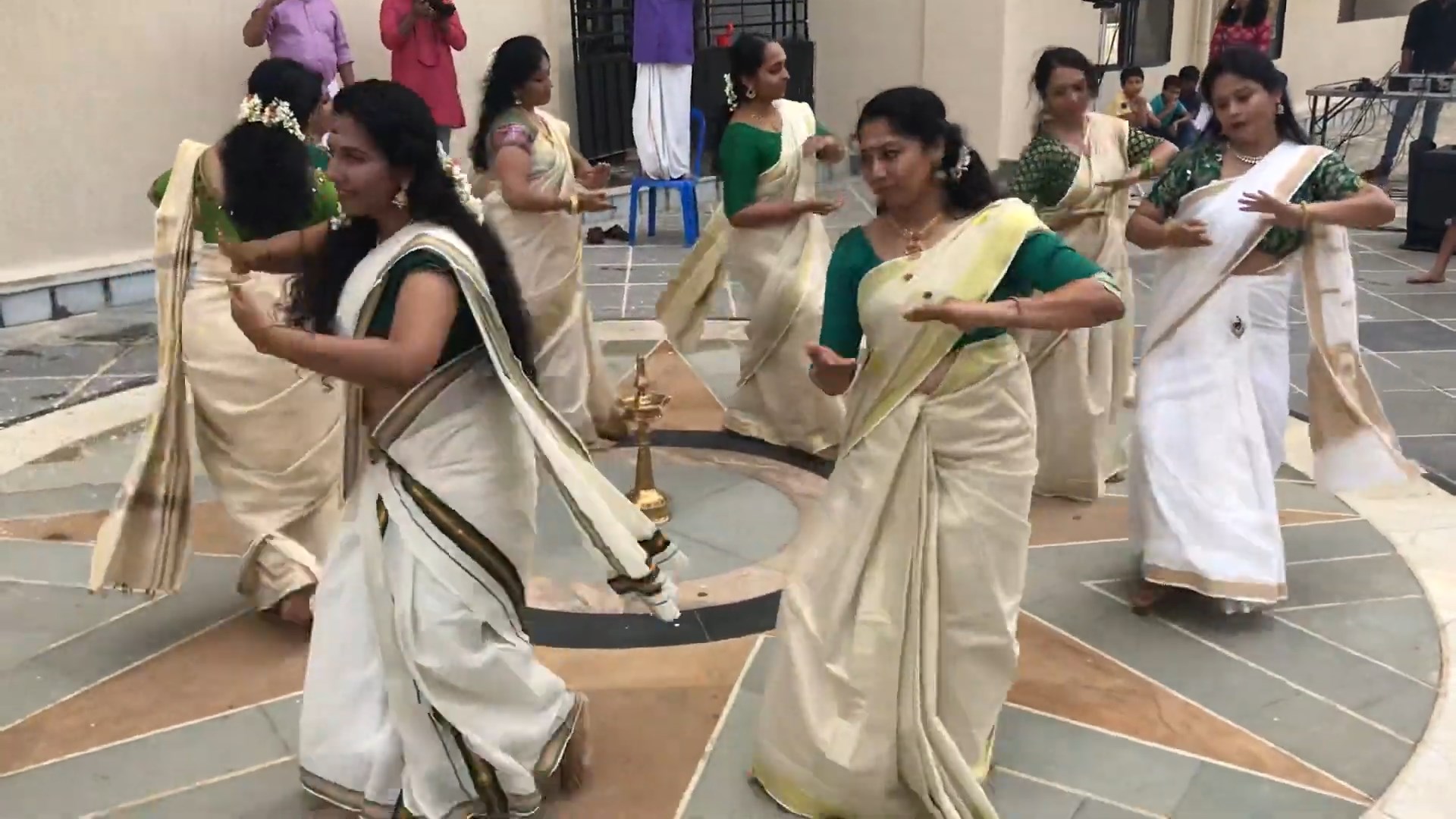 Aunty big Navel show from thiruvathira mp4 snapshot 02 02 614