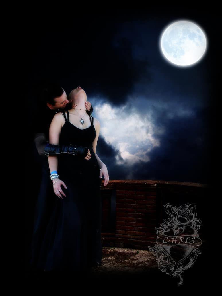 Vampire Love Wallpaper