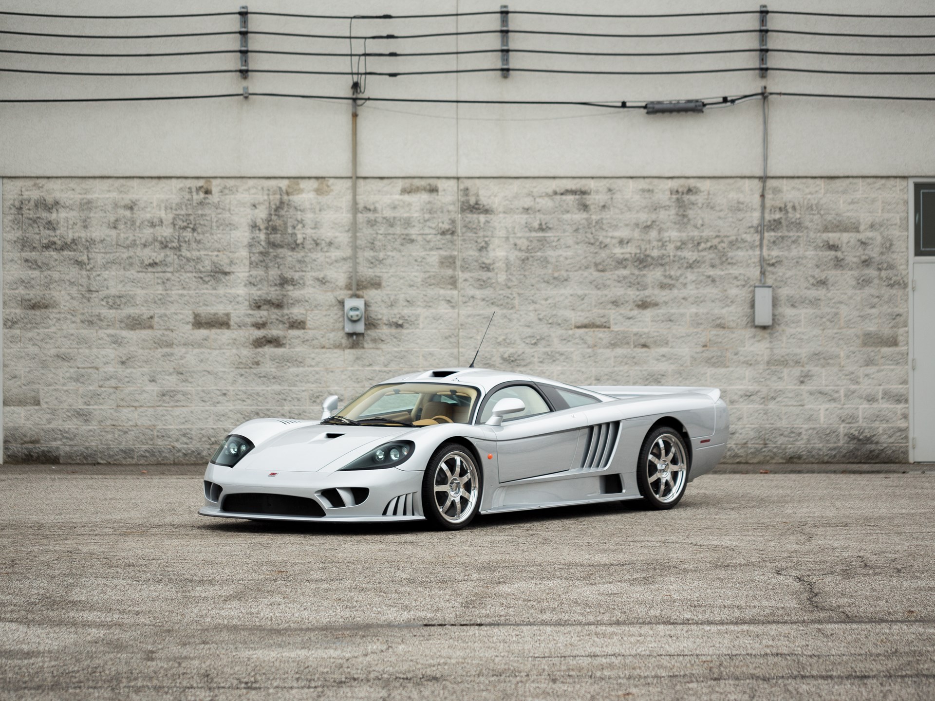 Машина Saleen s7 Turbo