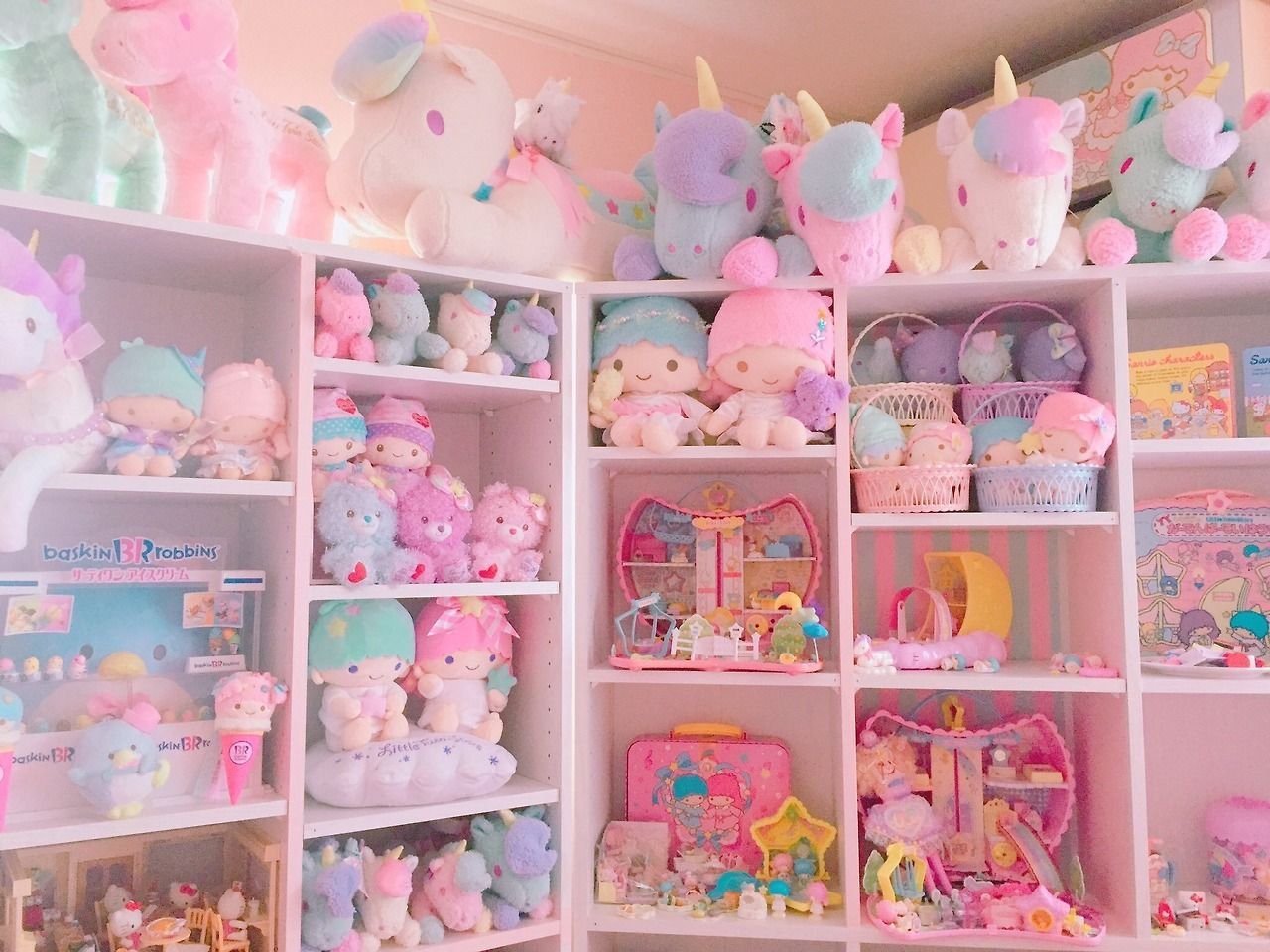 Add Character to Your Room with Kawaii Room Décor Items