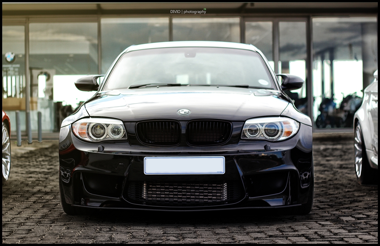 Beautiful BMW 1M Coupe Photohoot Is Your Wallpaper Source
