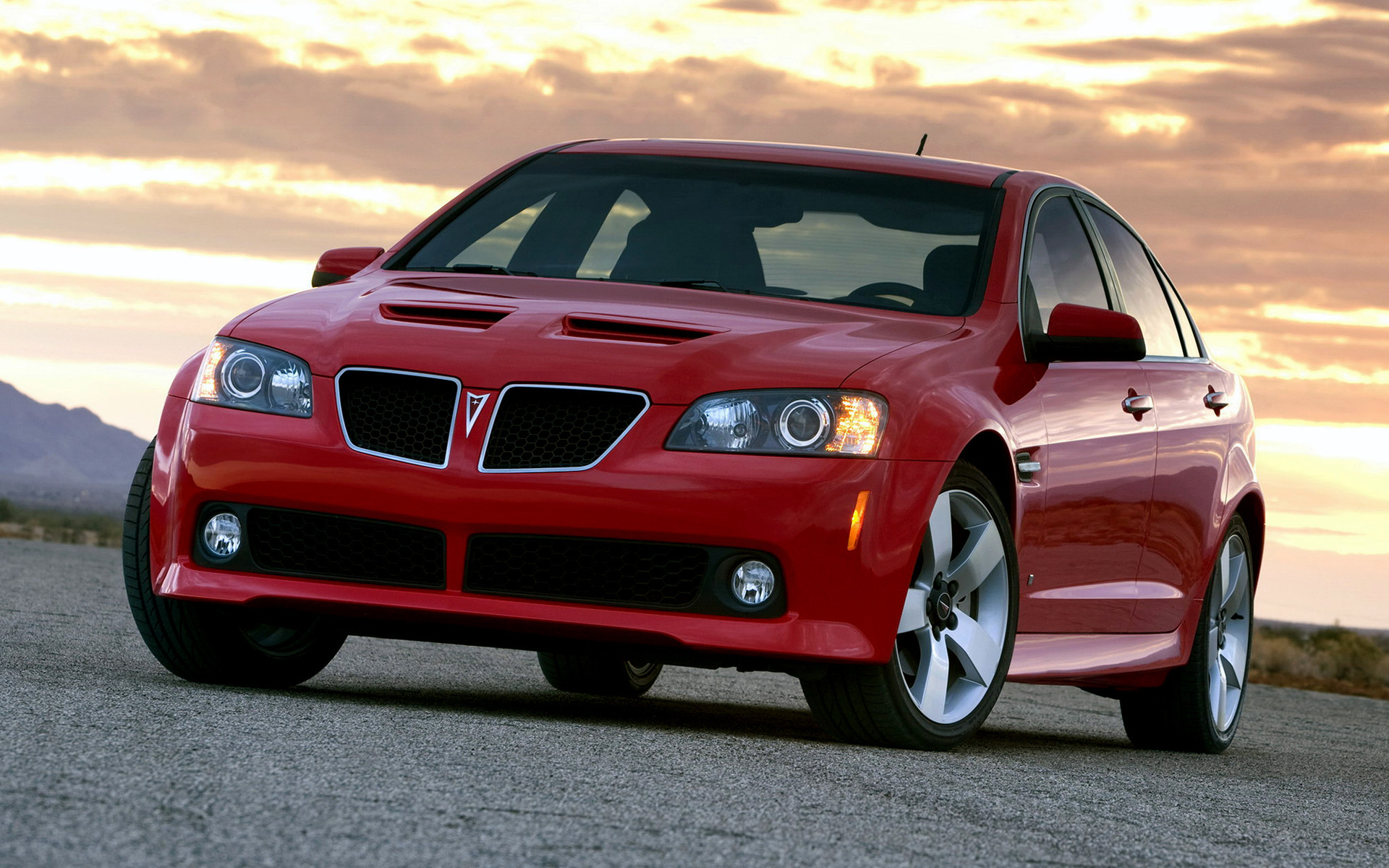 Pontiac G8 GT and HD Image