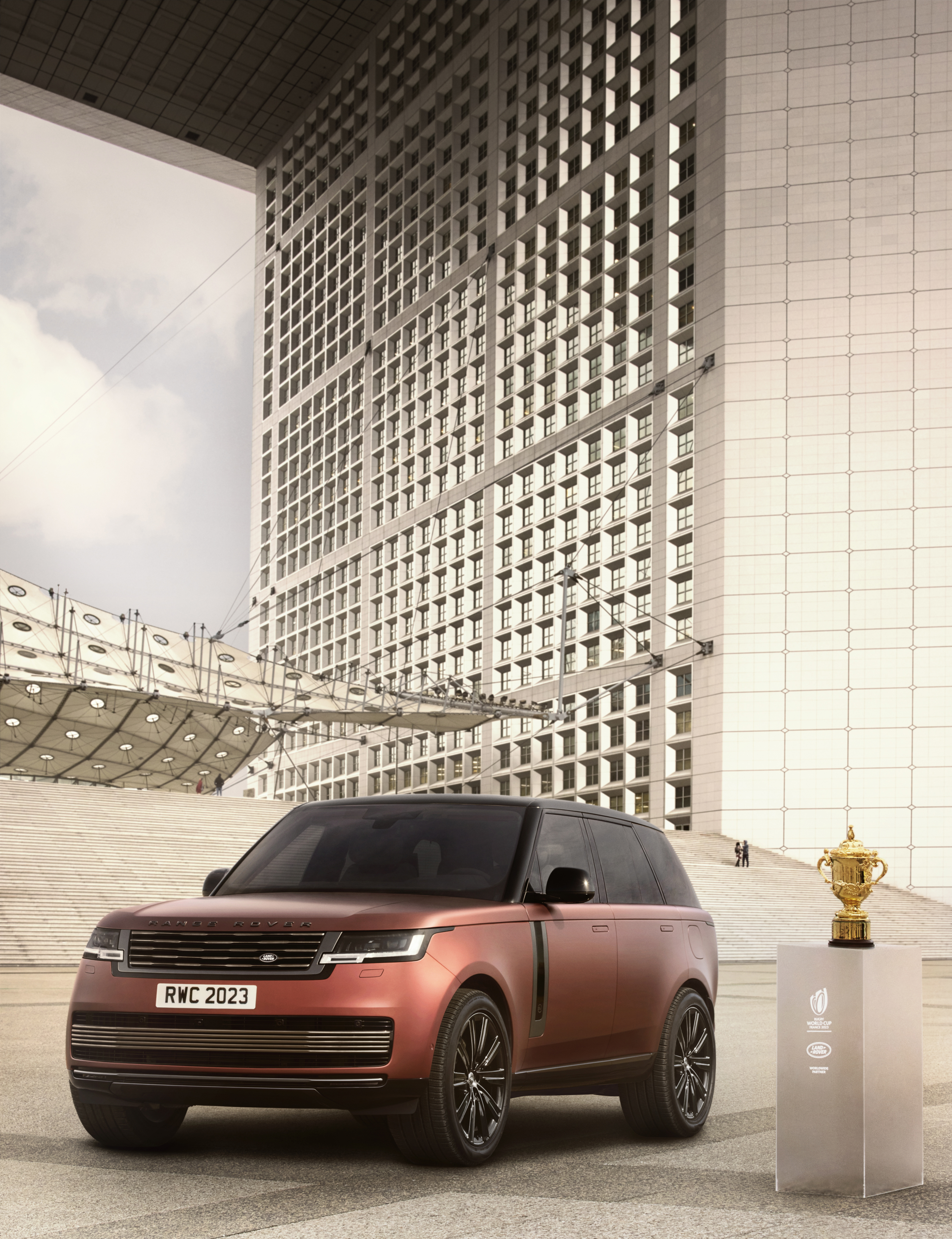 TOGETHER LAND ROVER AND WORLD RUGBY GO ABOVE & BEYOND FOR RUGBY WORLD CUP 2023. Land Rover Media Newsroom