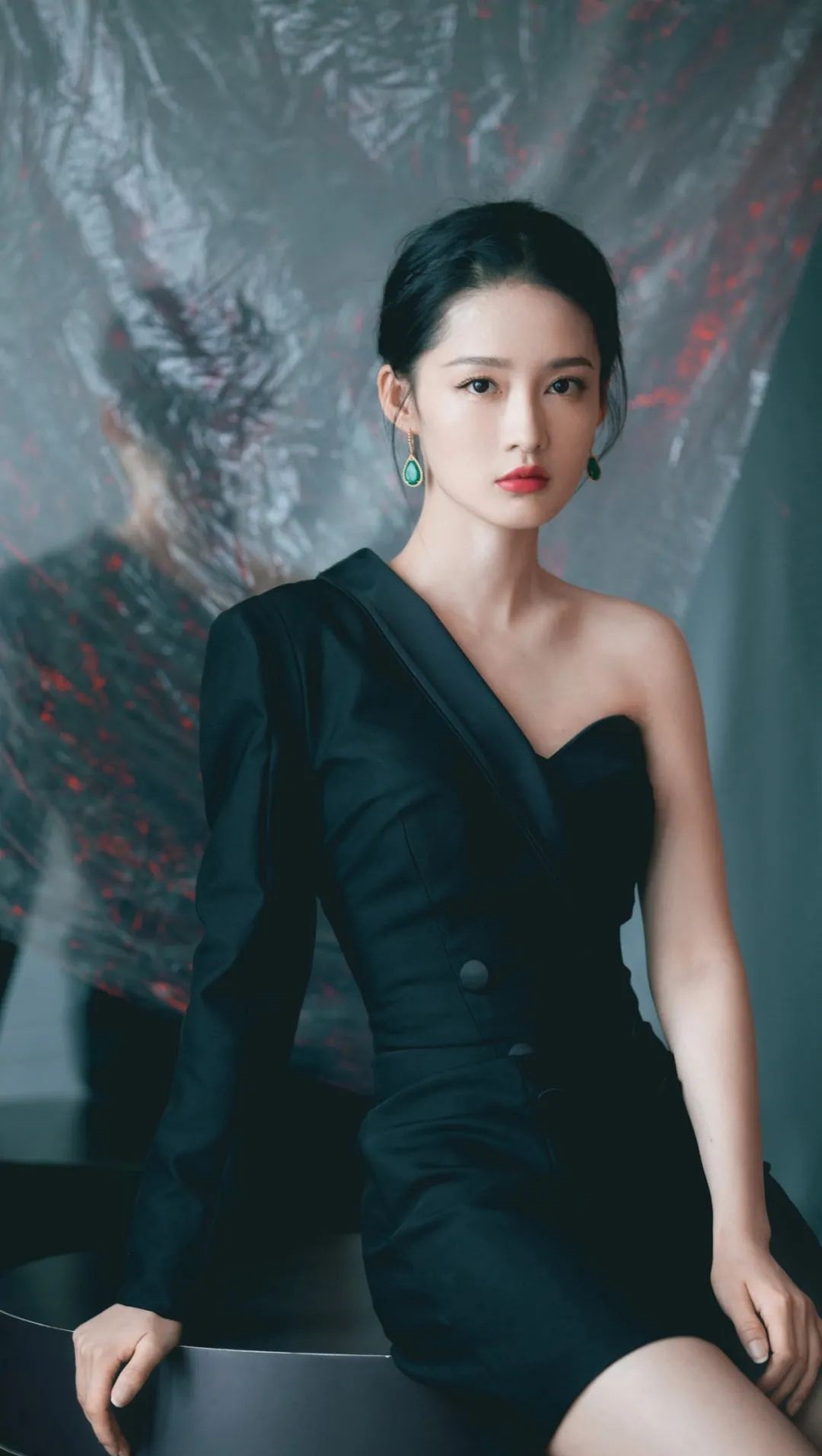 Li Qin Beautiful Hot HD Instagram Photo Wallpaper Download Free