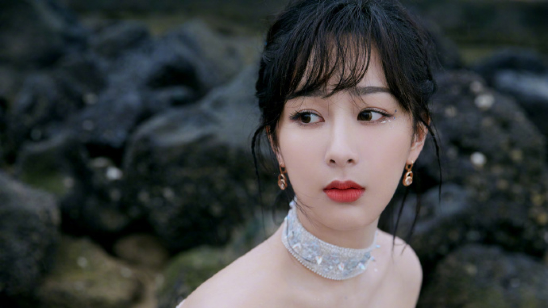 Chinese Actress Yang Zi Slammed By Netizens For Donating “Too Much” To COVID 19 Relief Efforts