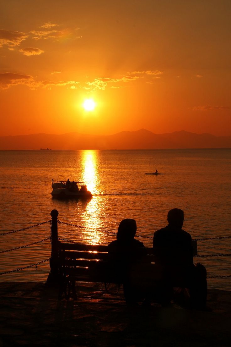 Sunset and Love. Sunset photography, Beautiful places nature, Beautiful sunset