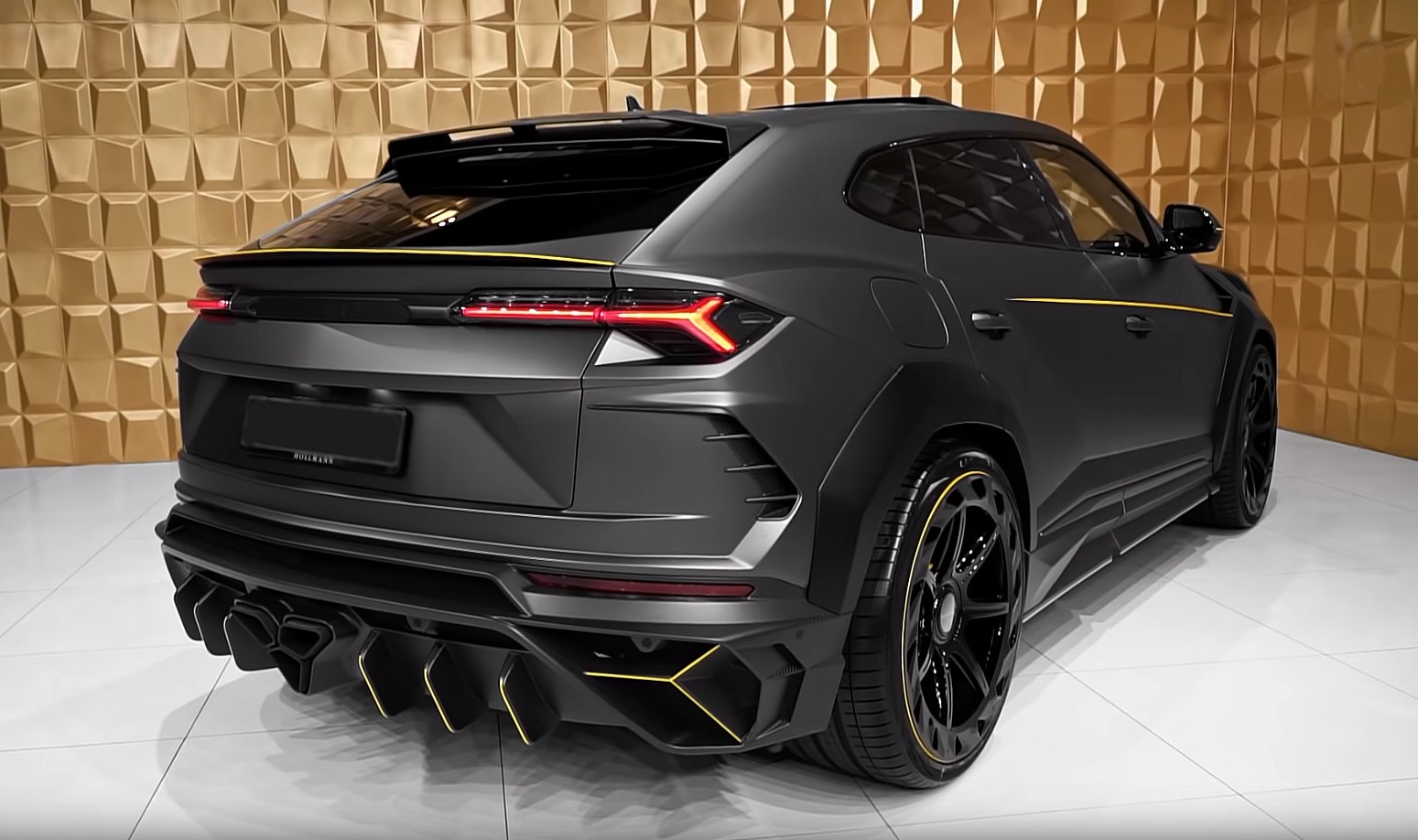 Lamborghini Urus черный матовый