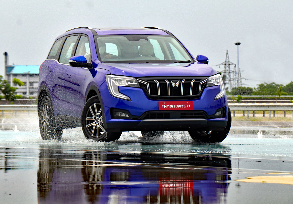 Mahindra XUV700: A powerhouse that ushers in a new era of excellence.com Business