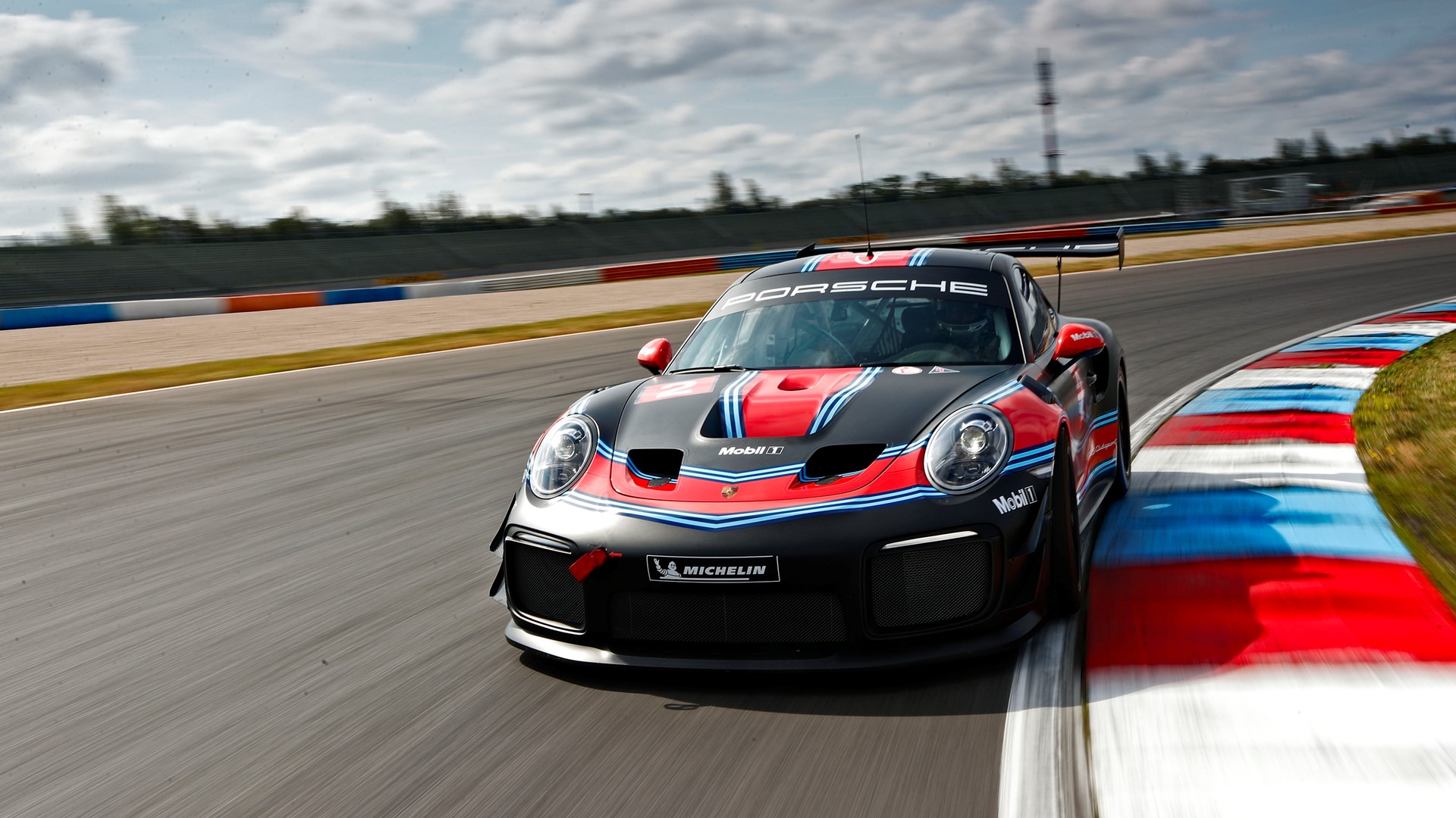 Race debut for the Porsche 911 GT2 RS Clubsport and the Porsche 935