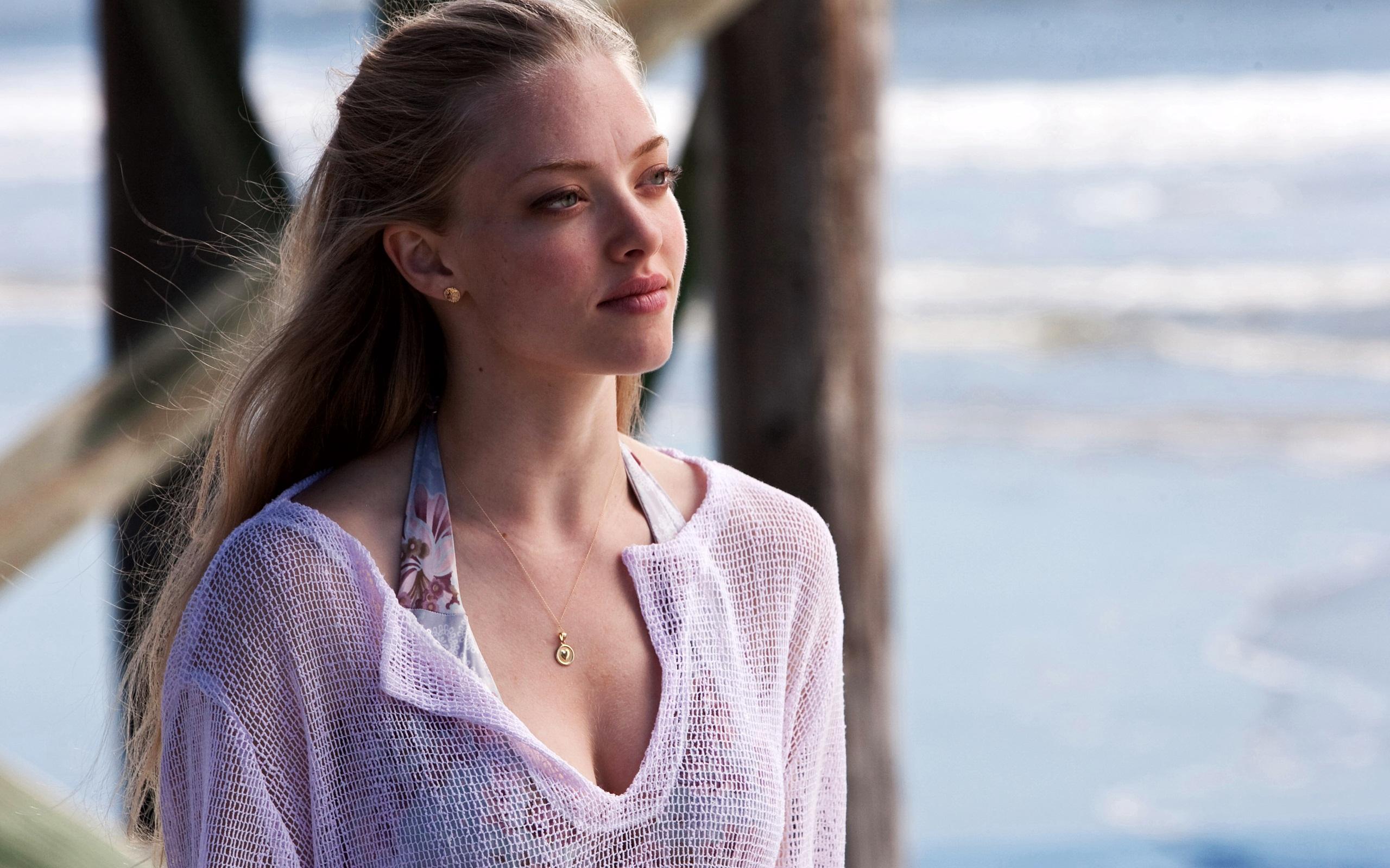 Free download Amanda Seyfried Mamma Mia Beach HD Wallpaper Background Image [2560x1600] for your Desktop, Mobile & Tablet. Explore Amanda Seyfried 2019 Wallpaper. Amanda Seyfried 2019 Wallpaper, Amanda Seyfried Wallpaper, Amanda Seyfried