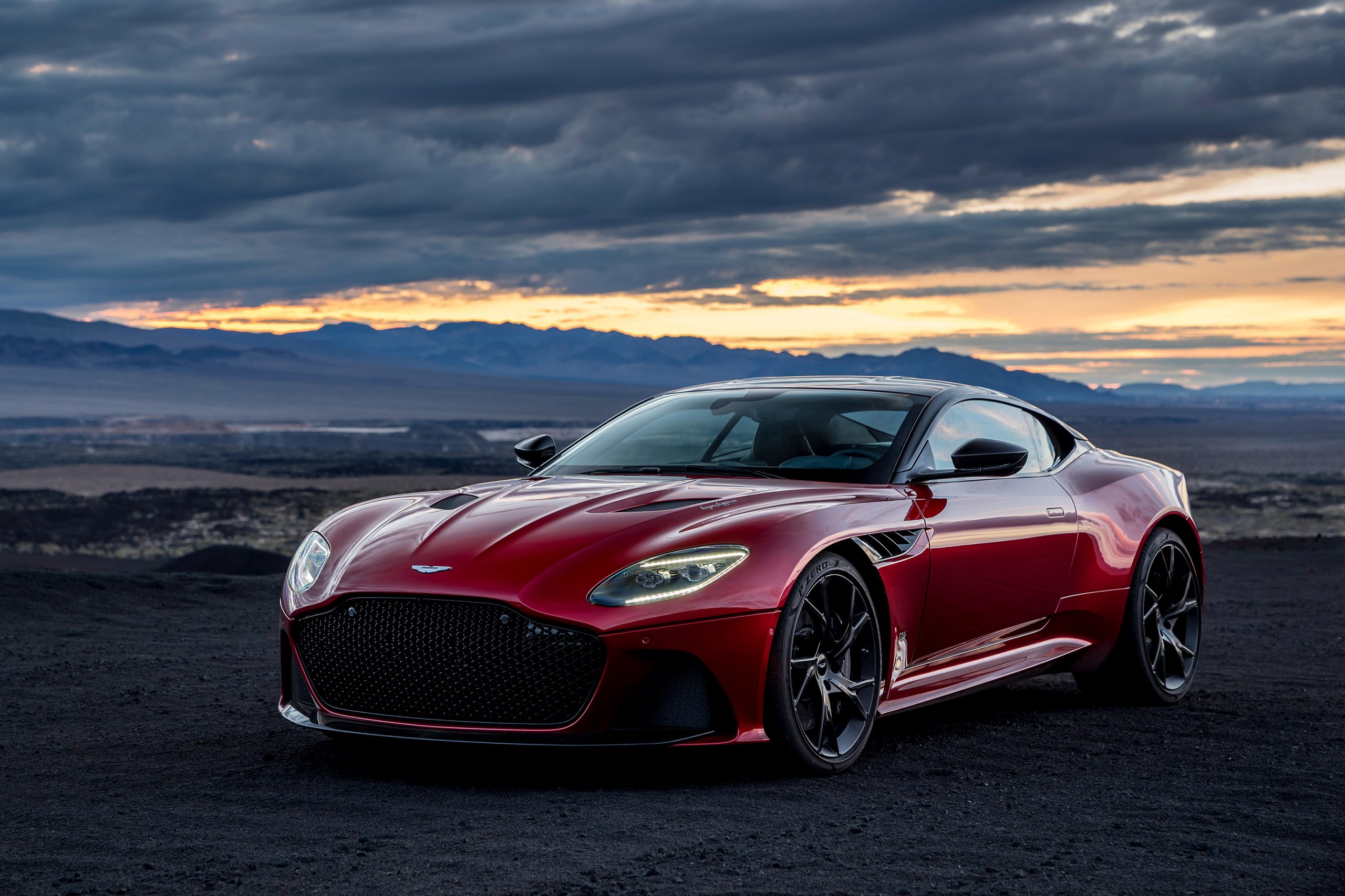 Aston Martin DBS Superleggera Wallpaper