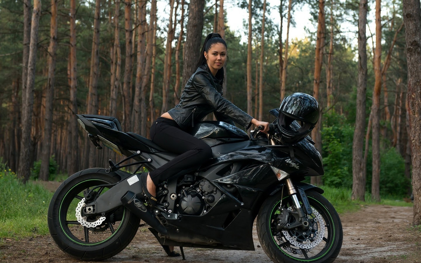 Stylish Bike Rider Girl Wallpapers Wallpaper Cave