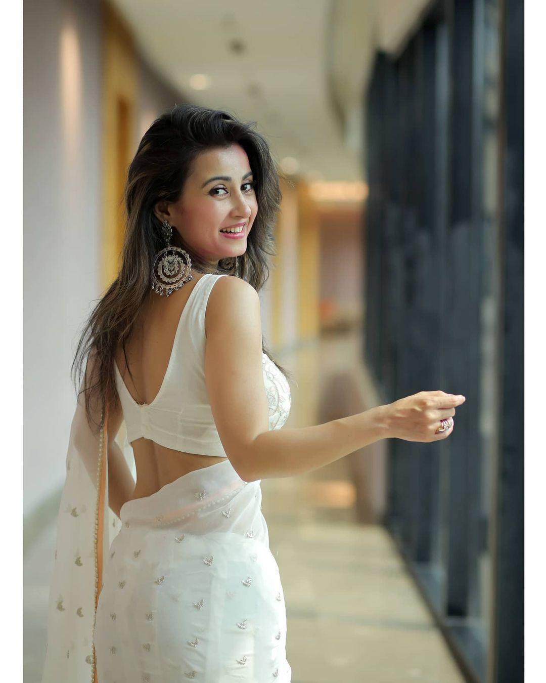 Monami Ghosh latest hot and stills. Monami Ghosh exposing backless blouse hot photo Photo: HD Image, Picture, Stills, First Look Posters of Monami Ghosh latest hot and stills. Monami Ghosh