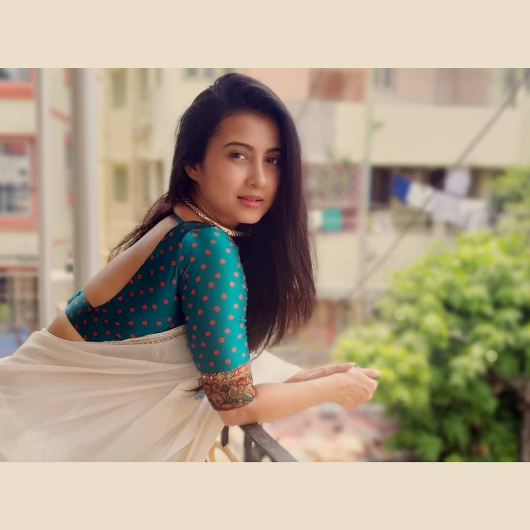 Monami Ghosh on Instagram: “#saree”