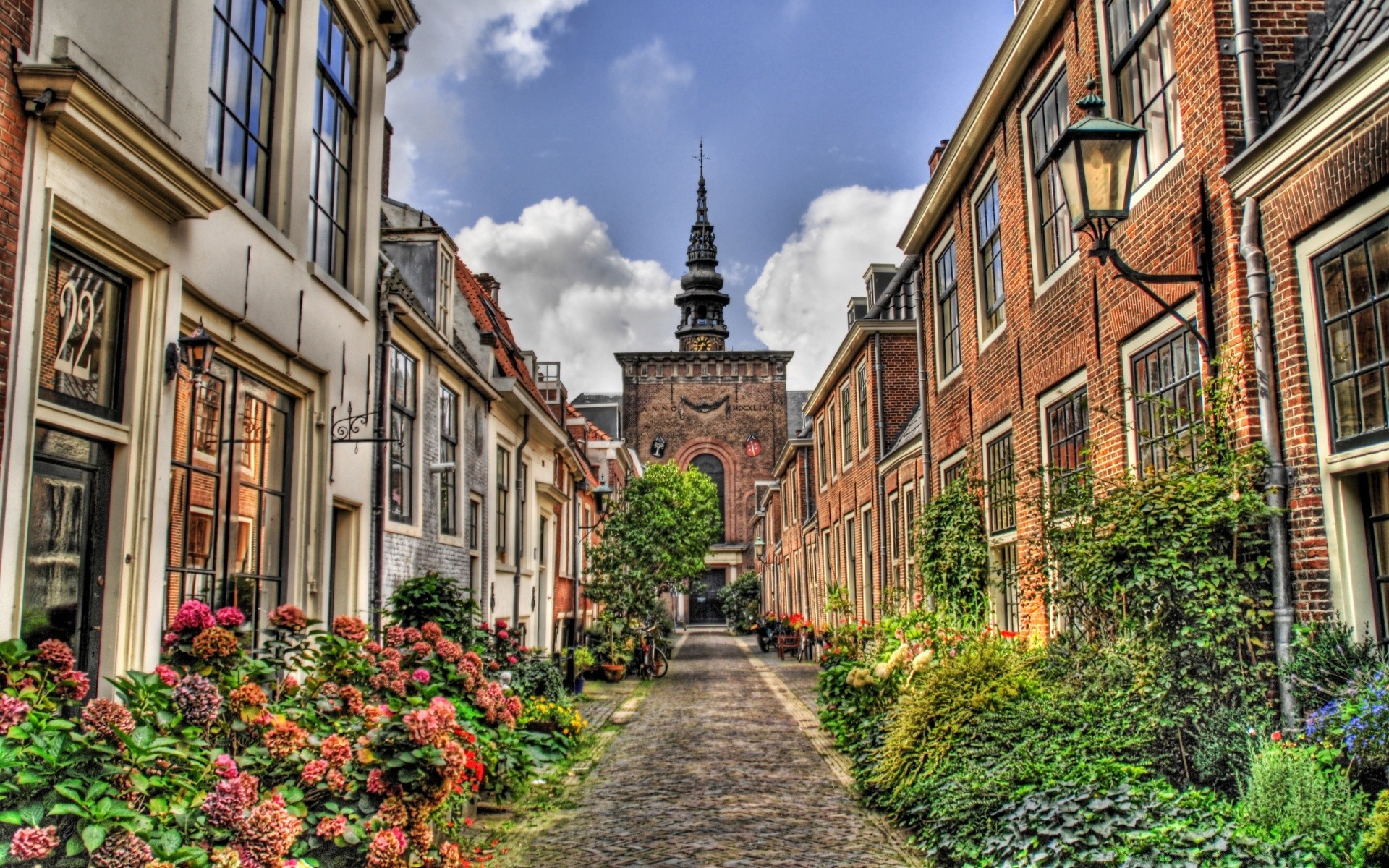 Narrow street in European cities phone background image