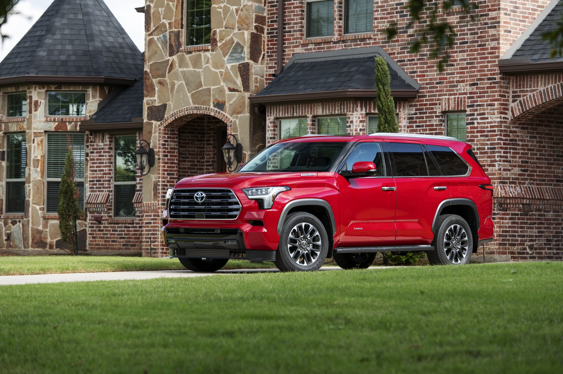 Toyota Sequoia HD Wallpaper and Background