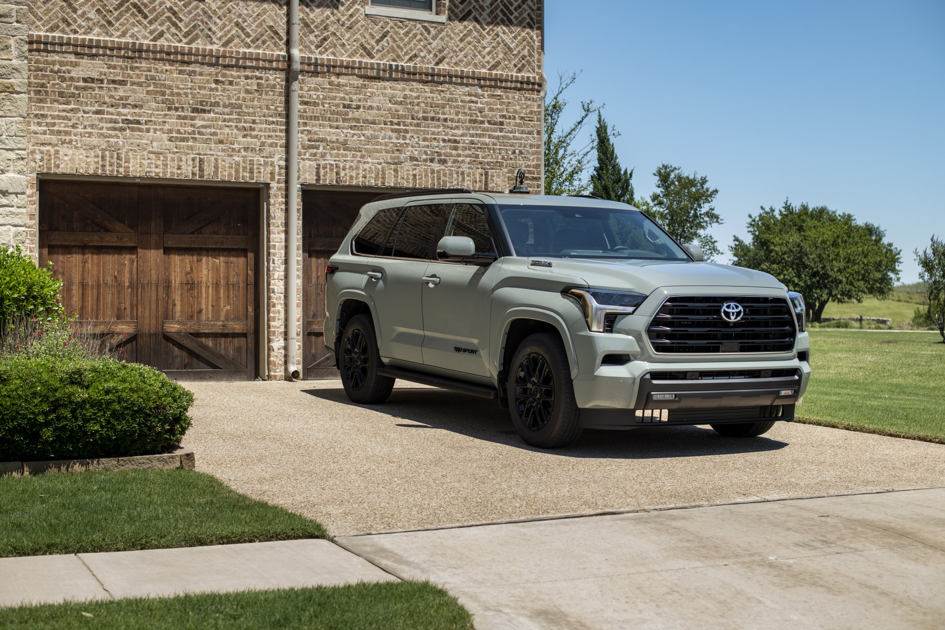 Toyota Sequoia 8k Ultra HD Wallpaper