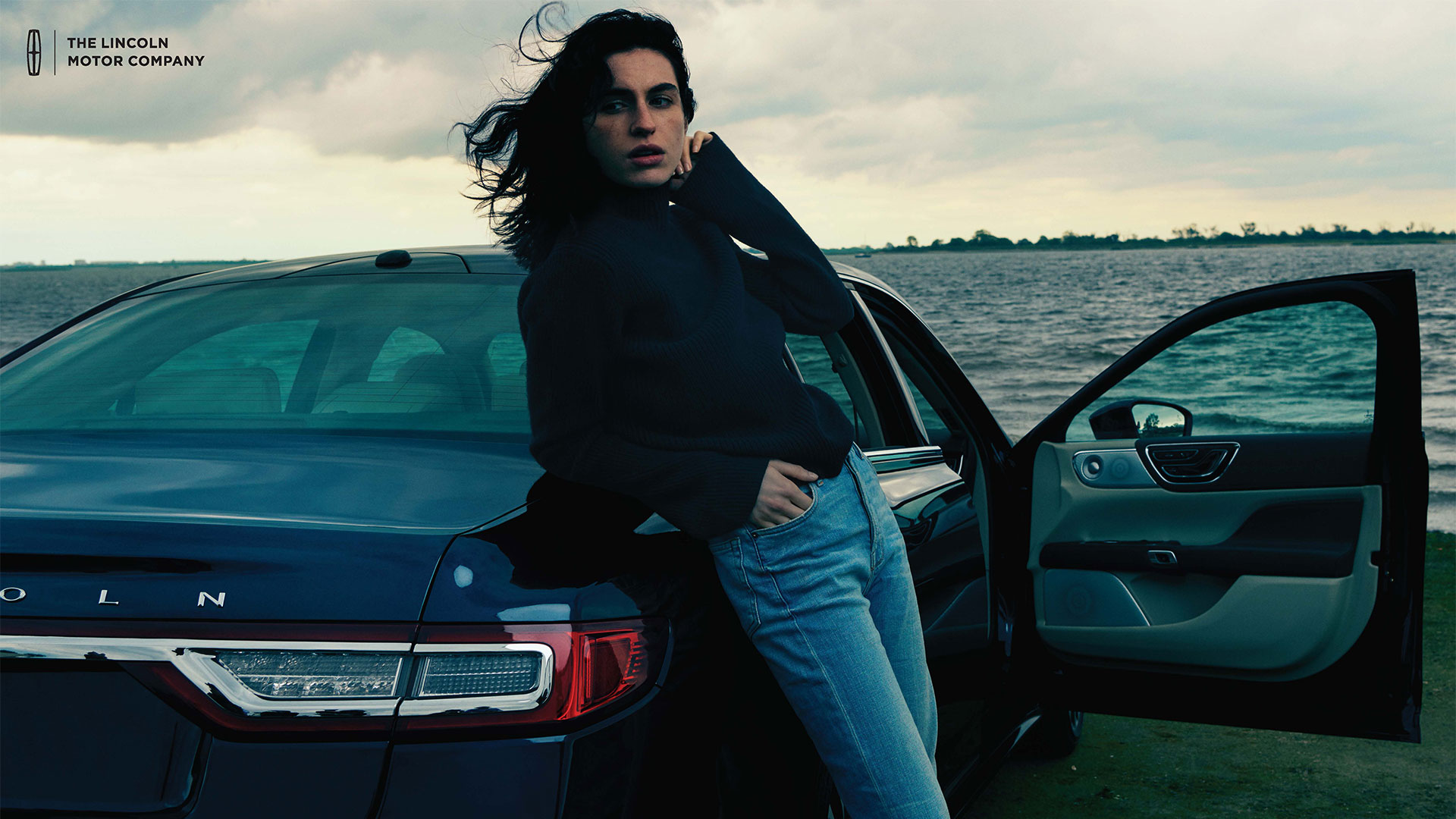 Lincoln Unveils Print Ads Shot by Annie Leibovitz, Her First Photo for an Automaker