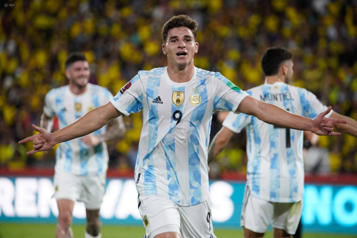 Report: Julian Alvarez Expected To Link Up With Manchester City Teammates Shortly Illustrated Manchester City News, Analysis and More