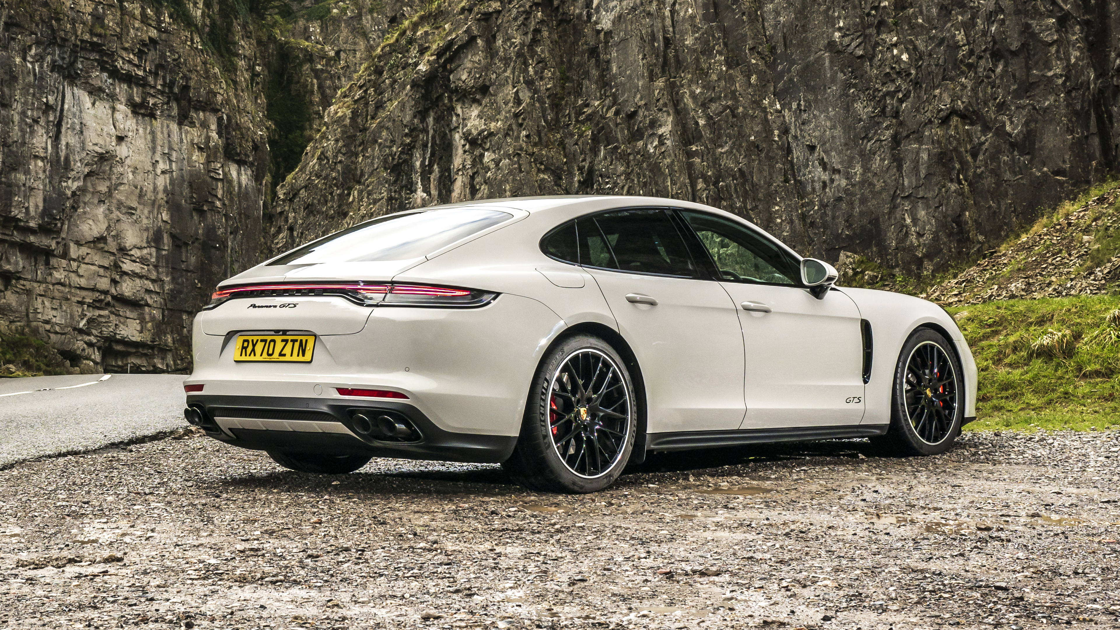 Porsche Panamera 4K Wallpaper