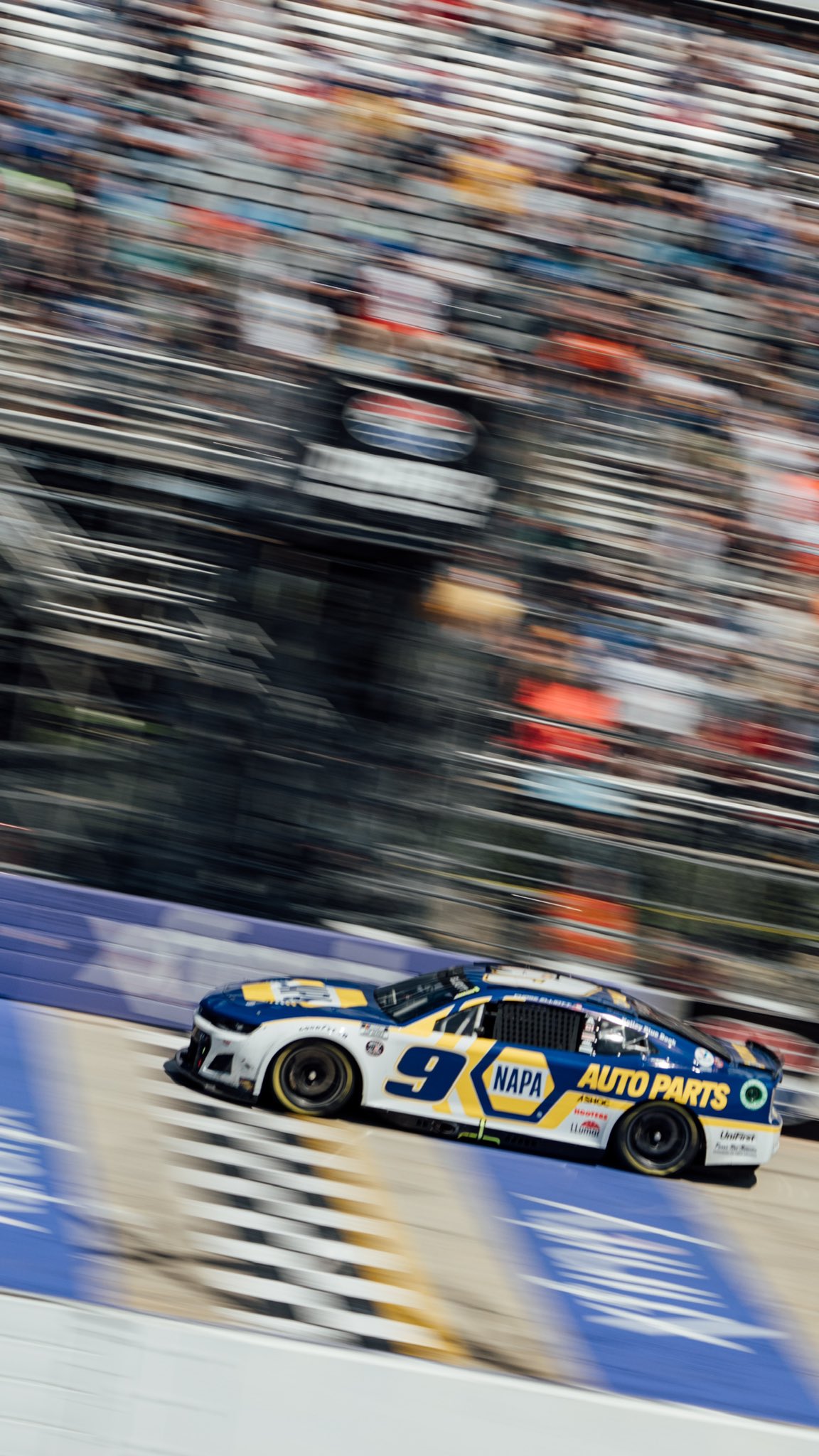 Chase Elliott At Dover! #di9 #MonsterMile