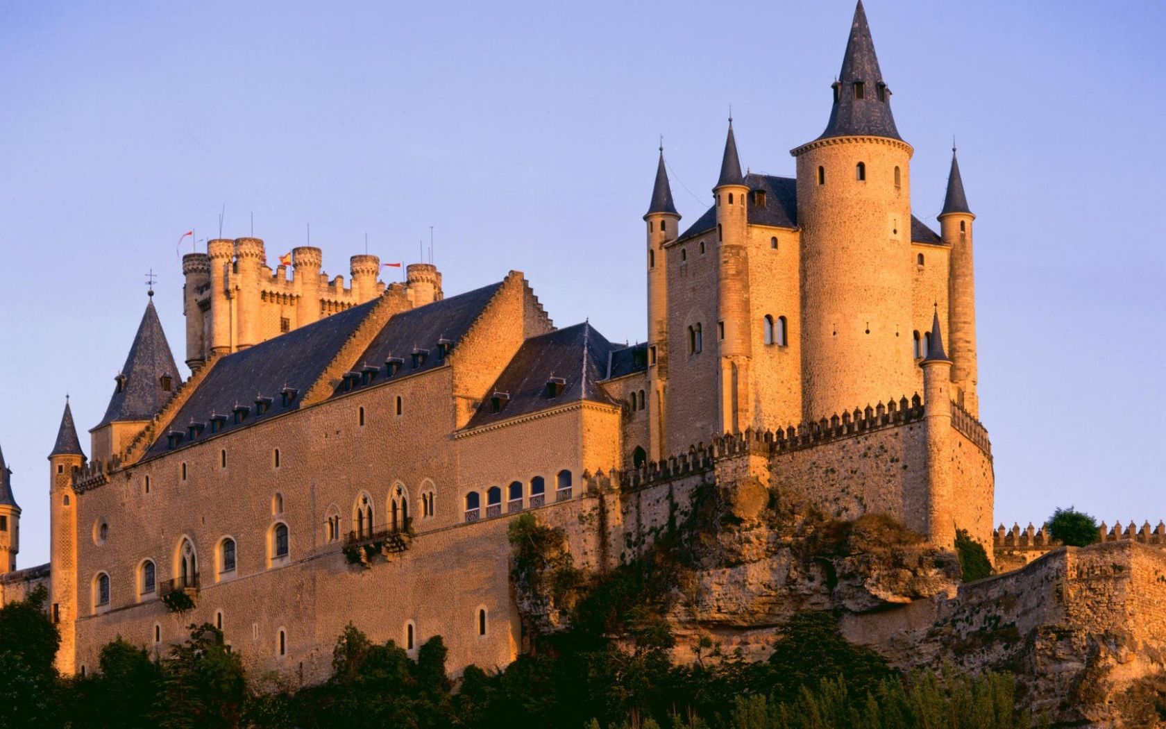 Alcazar Castle Segovia Spain (1680 x 1050). Beautiful castles, Castle, Medieval castle