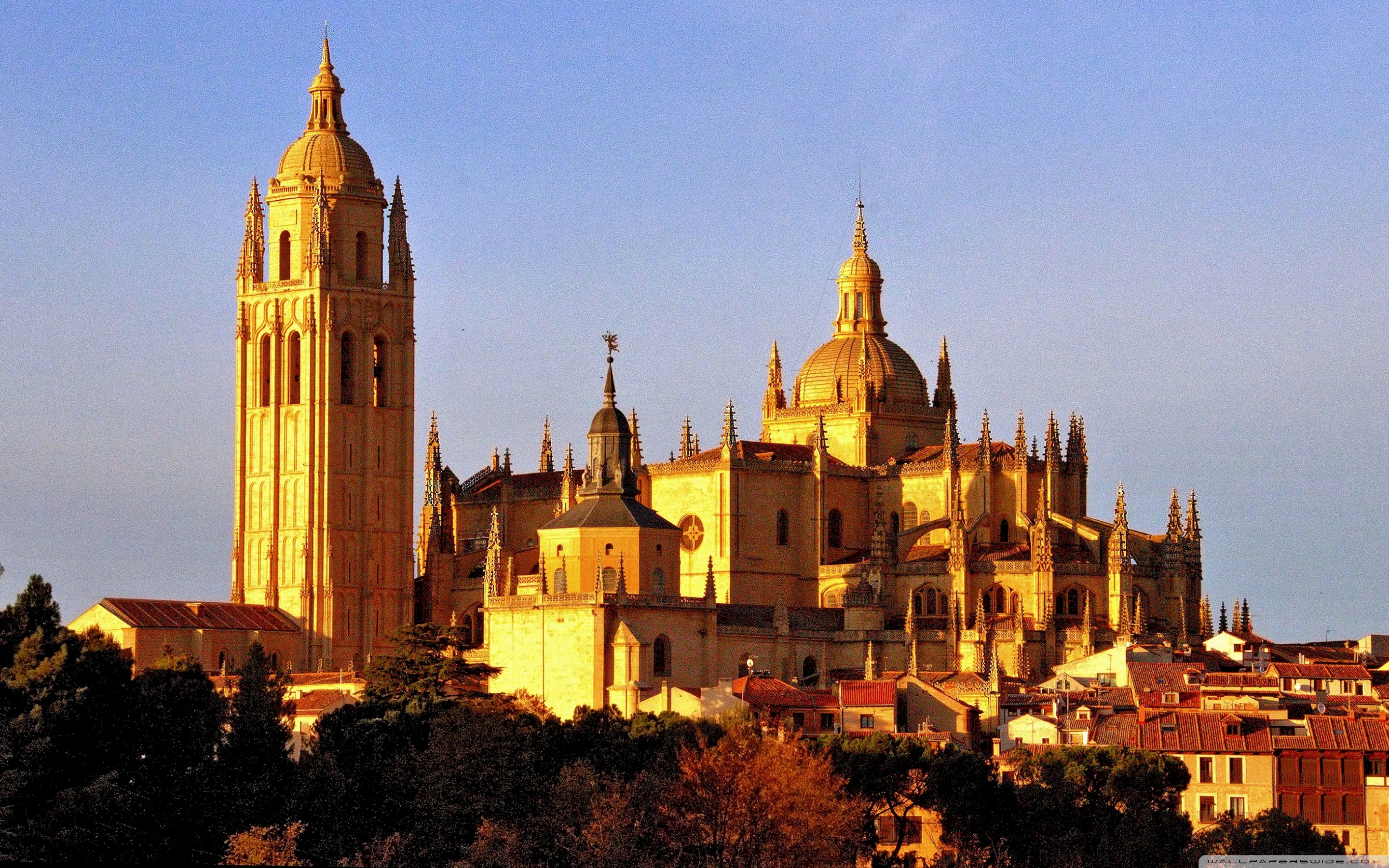 Segovia Cathedral Ultra HD Desktop Background Wallpaper for 4K UHD TV, Widescreen & UltraWide Desktop & Laptop, Tablet