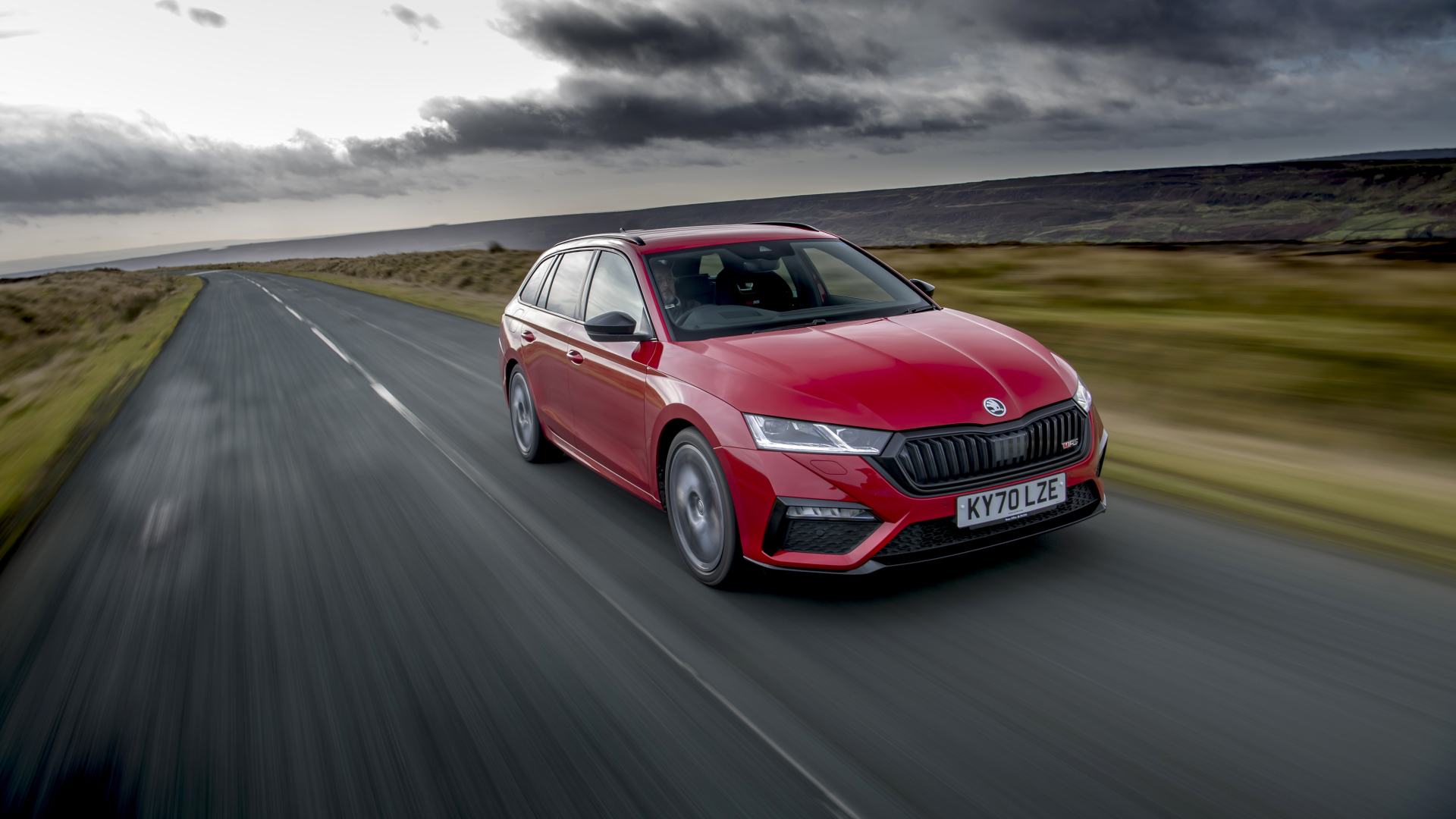 Skoda Octavia vRS Estate UK Version 2021: free desktop wallpaper and background image