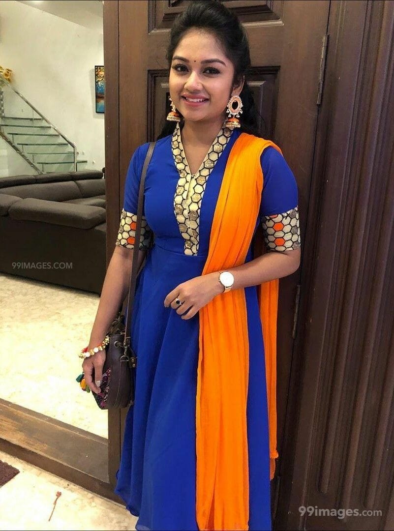 Preethi Sharma Latest Hot HD Photo / Wallpaper (1080p) (Instagram / Facebook) (png / jpg)