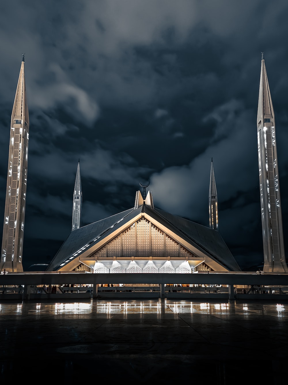 Faisal Mosque Picture. Download Free Image