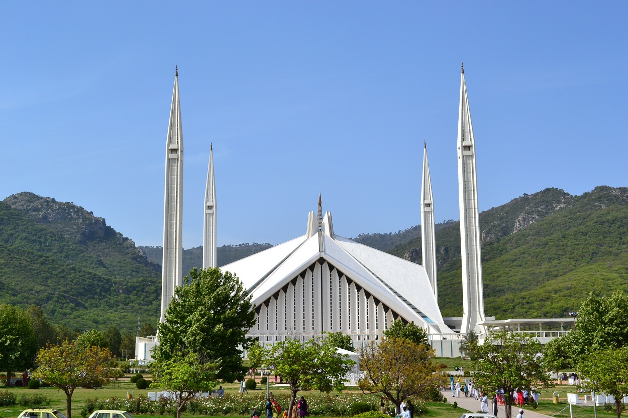 Faisal Mosque Historical Facts and Picture. The History Hub