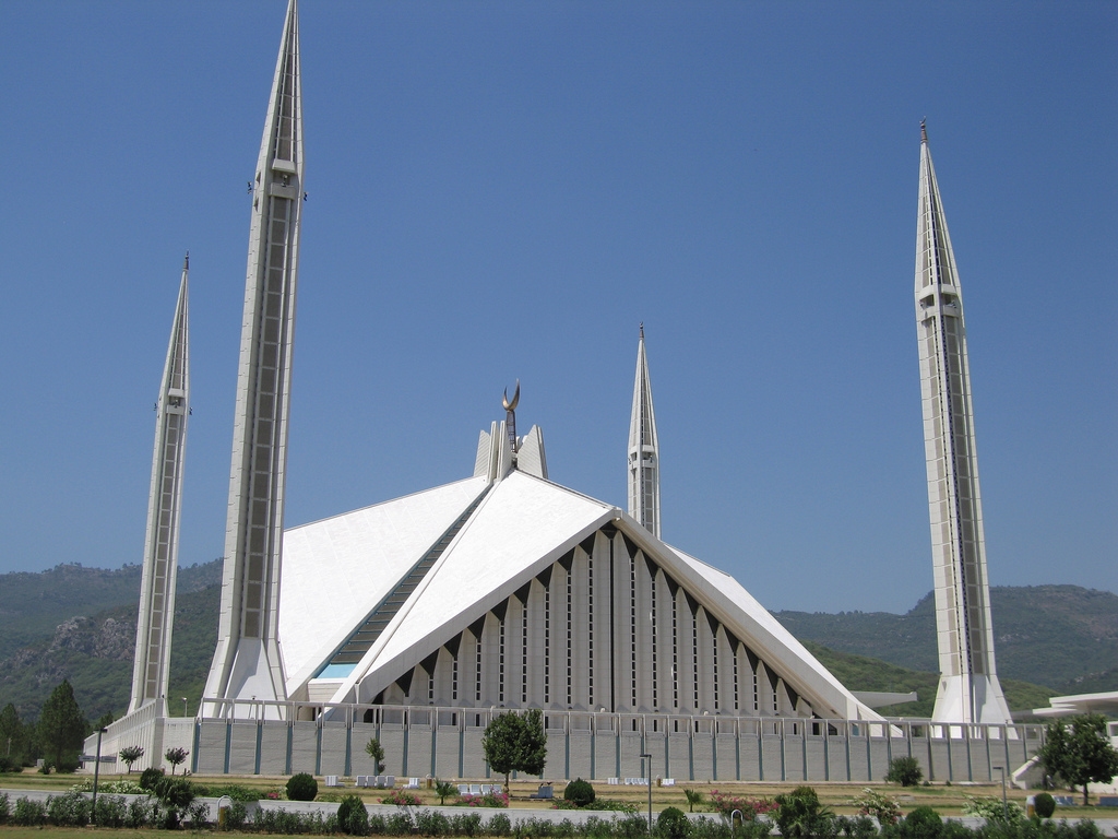 Faisal Mosque Historical Facts and Picture. The History Hub