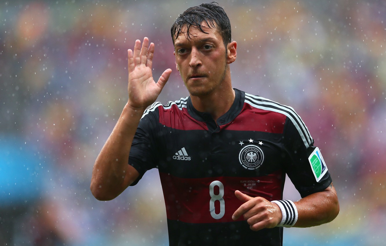 Wallpaper Germany, Rain, Football, Brazil, Germany, Football, Germany, Sport, Player, Brasil, FIFA, FIFA, The shower, Player, Mesut Özil, Mesut Ozil image for desktop, section спорт
