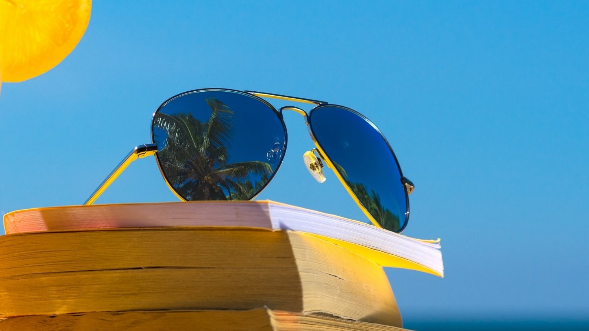 Need Some Summer Reading? These Are The 15 Best Selling Business Books Right Now