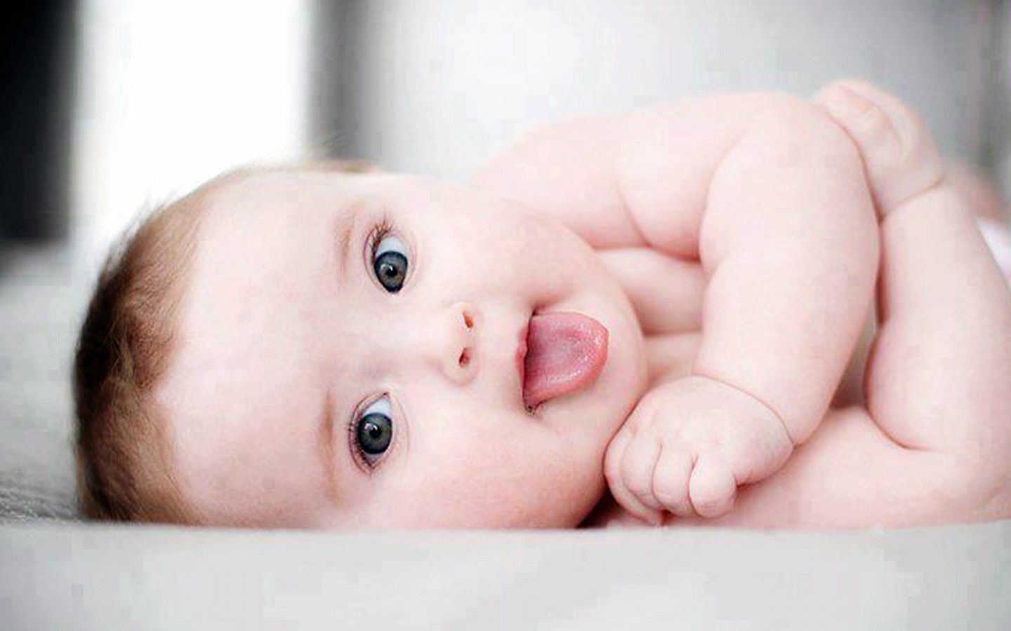 Cute Baby Desktop Wallpaper