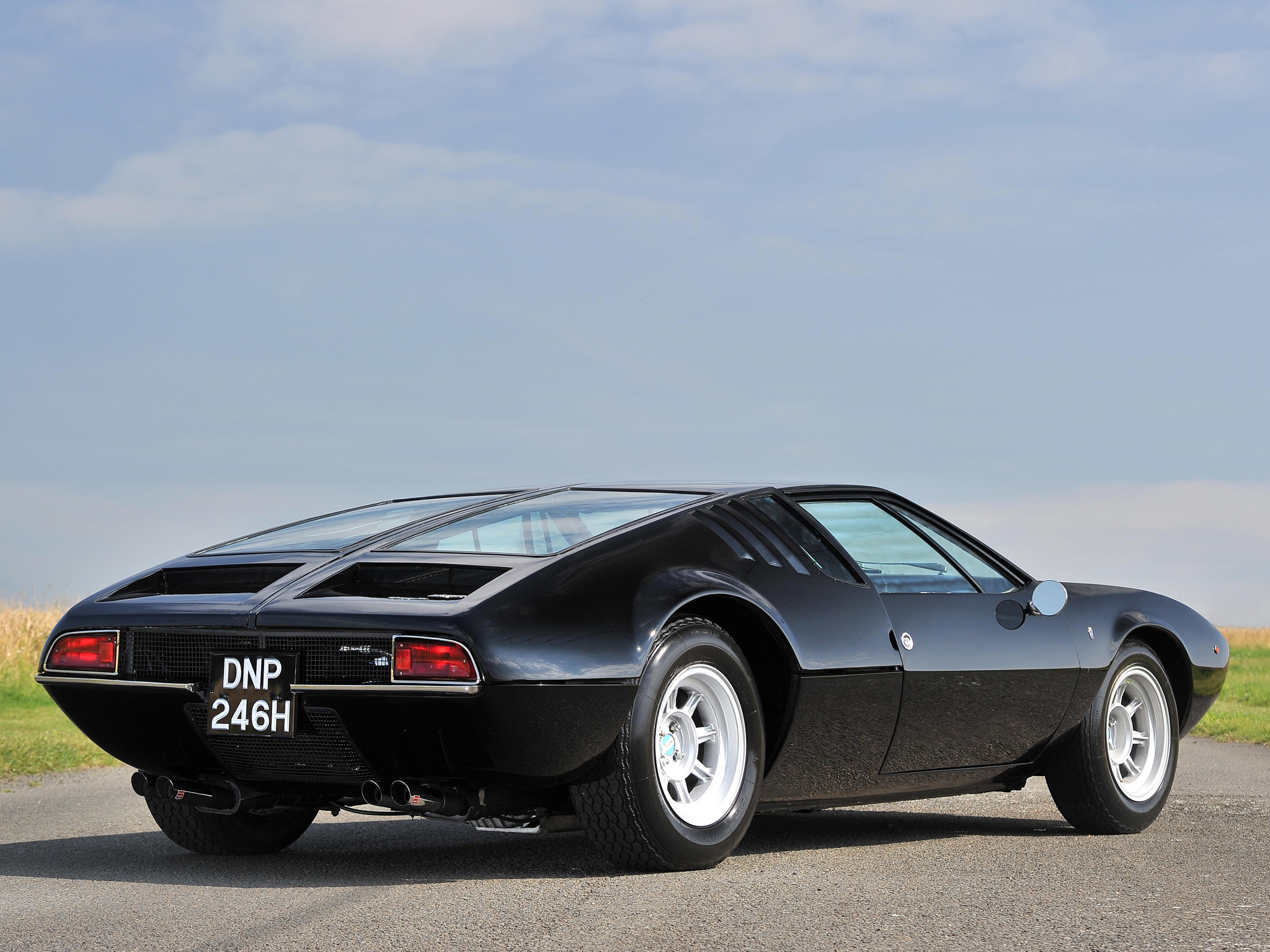 DeTomaso Mangusta picture. DeTomaso photo gallery