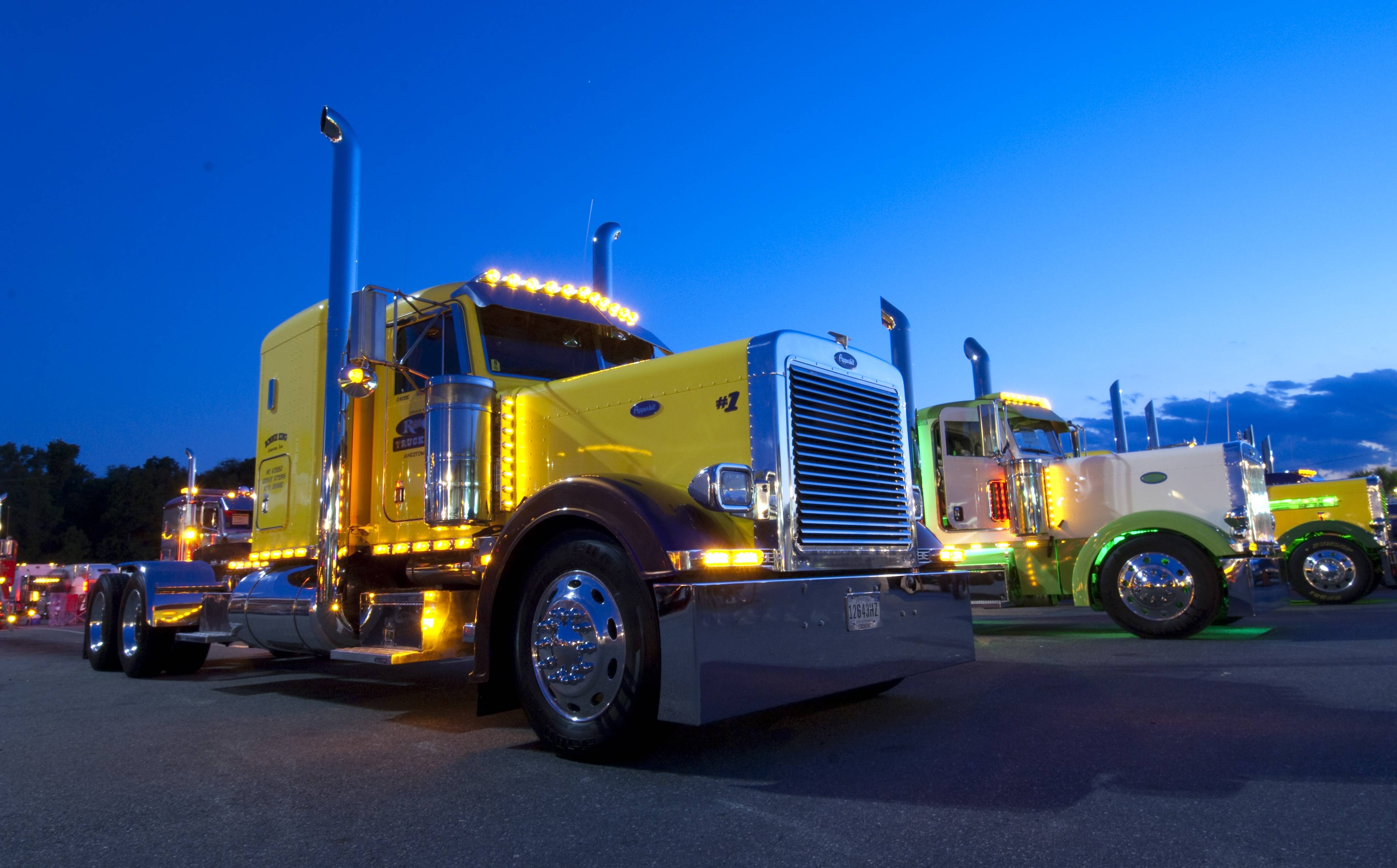 Trucking Wallpaper