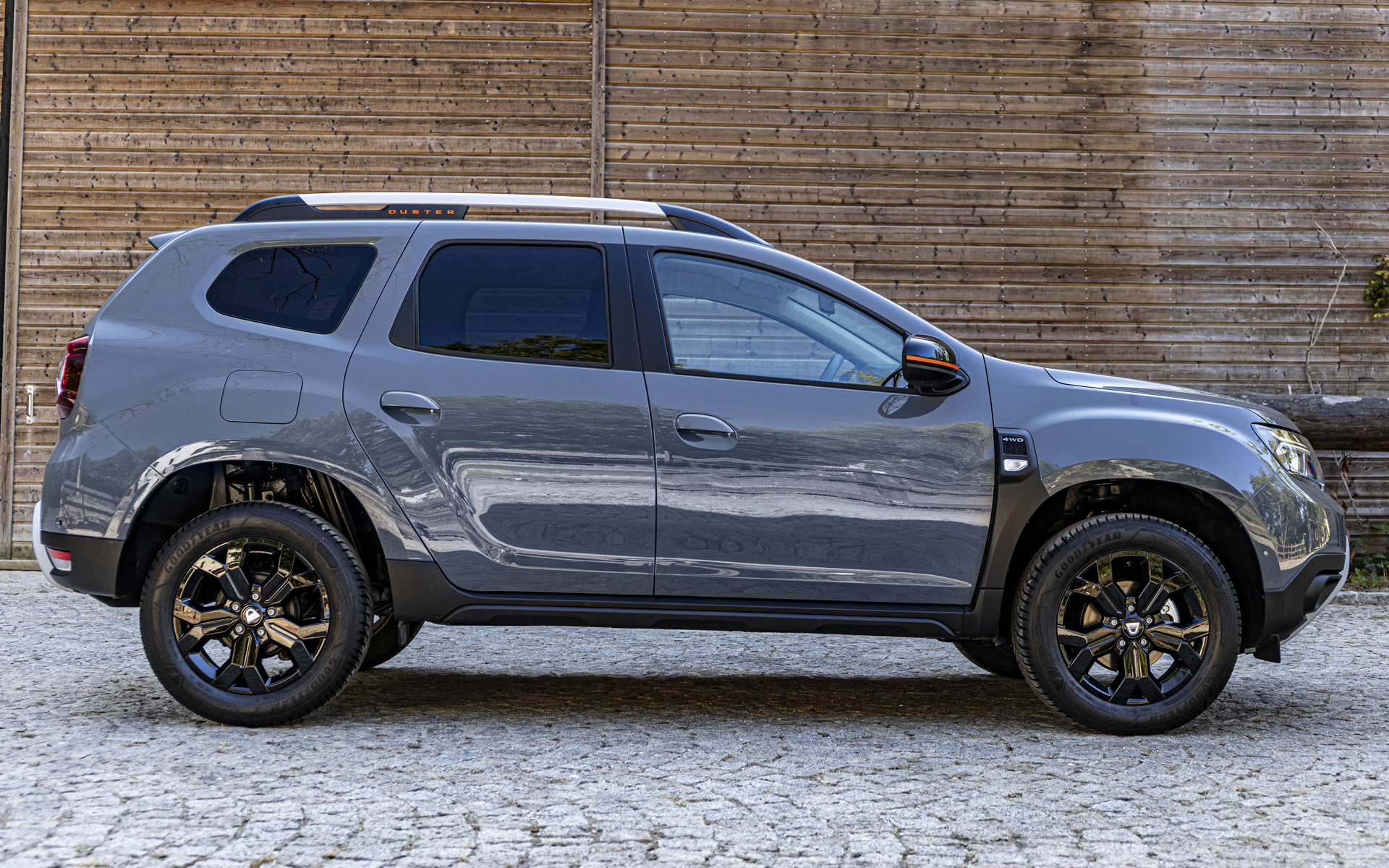 Dacia Duster Extreme and HD Image