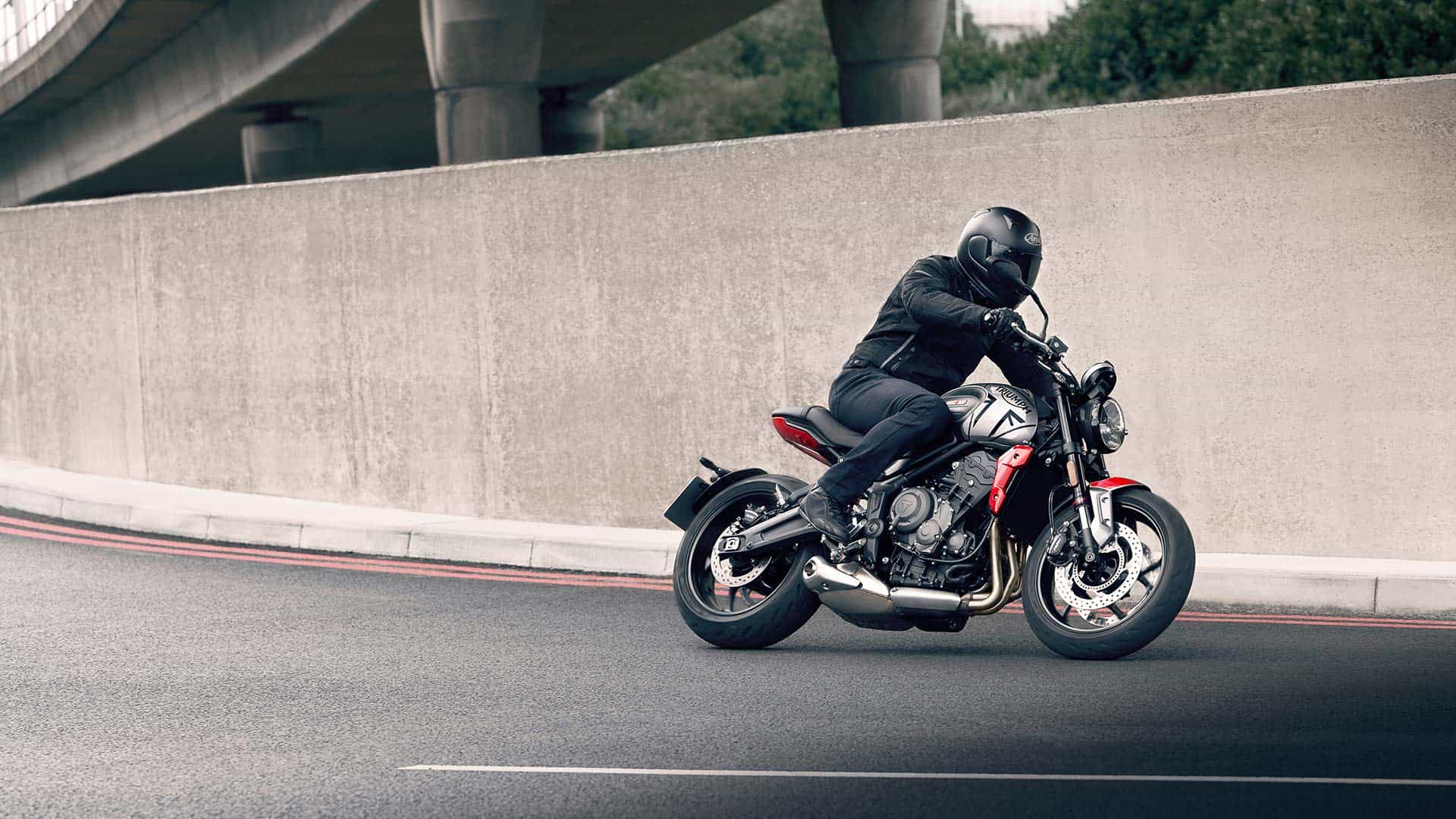 Triumph Trident 660 Wallpaper