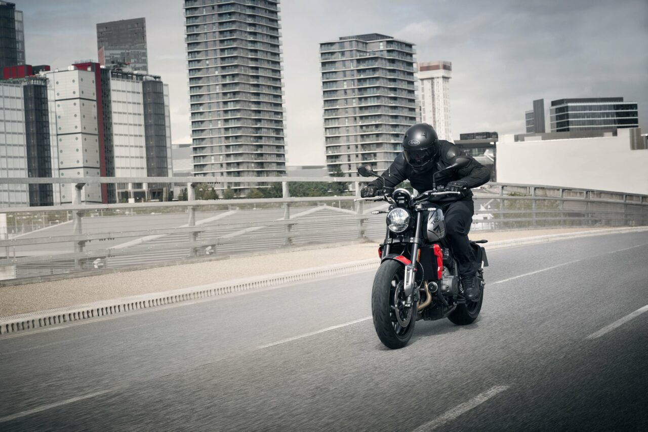 First Look: 2021 Triumph Trident 660