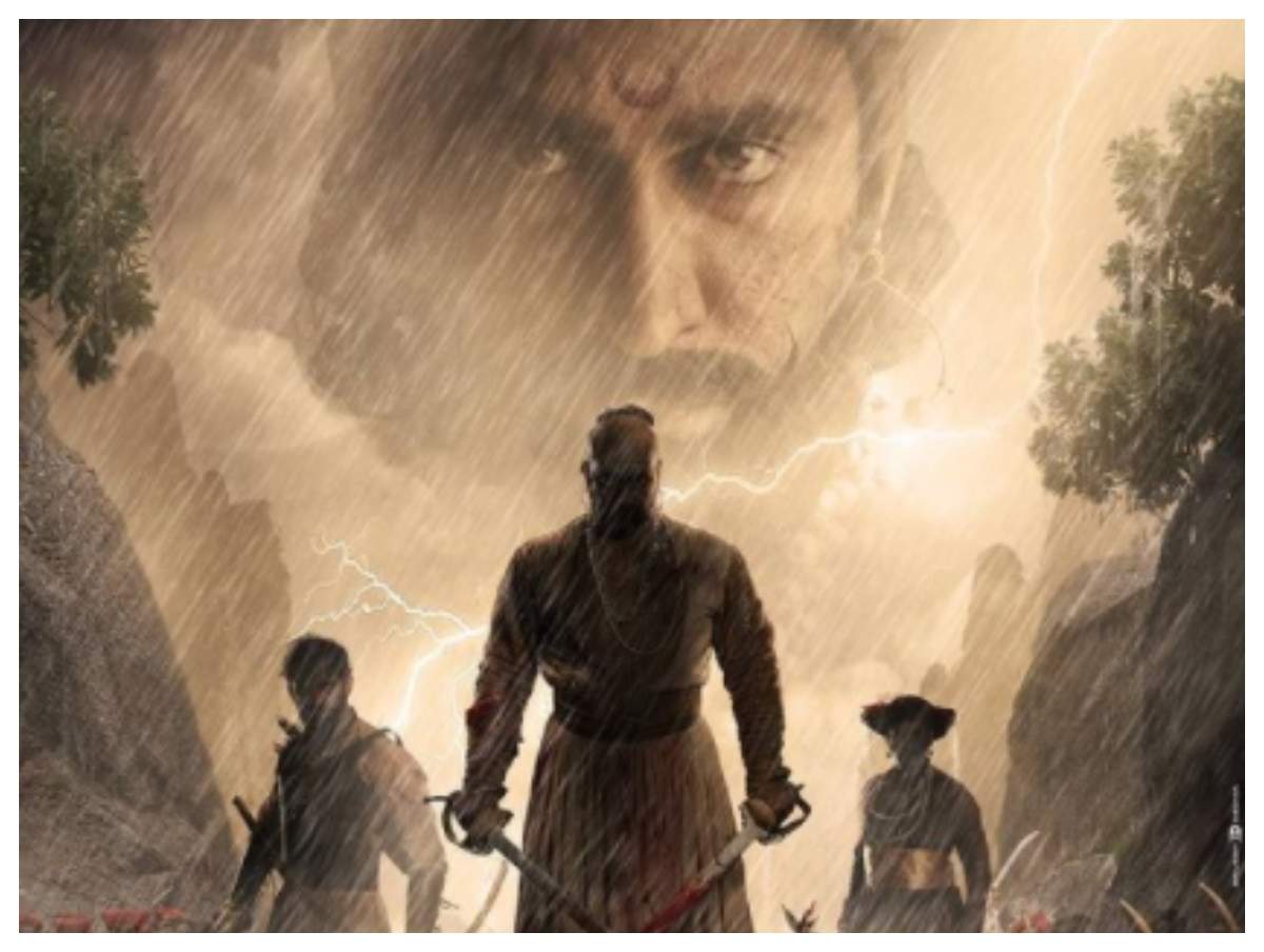 Filmmaker Digpal Lanjekar pays tribute 'extraordinary warrior' Baji Prabhu Deshpande on 361st death anniversary. Marathi Movie News of India