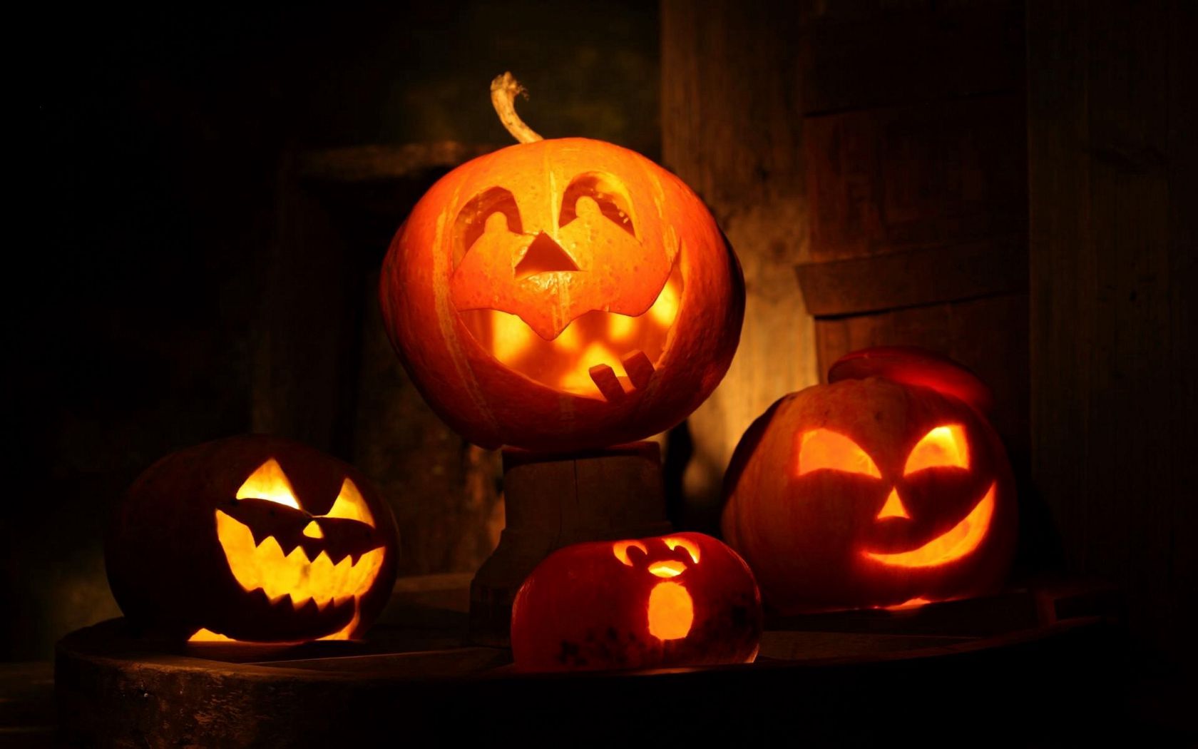 Download wallpaper 1680x1050 halloween, holiday, pumpkin, fear, night widescreen 16:10 HD background
