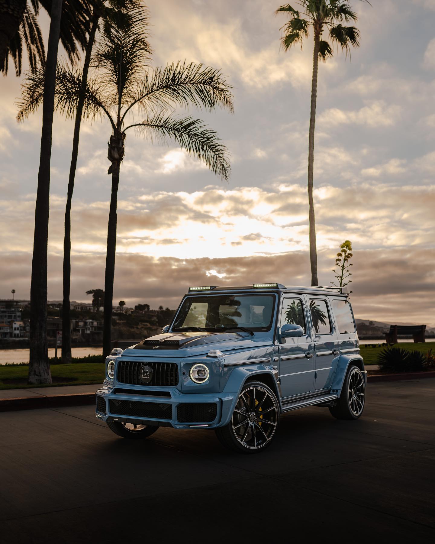 Dry Carbon And China Blue Mercedes AMG G 63 Is A Lowered Brabus Widestar On 24s